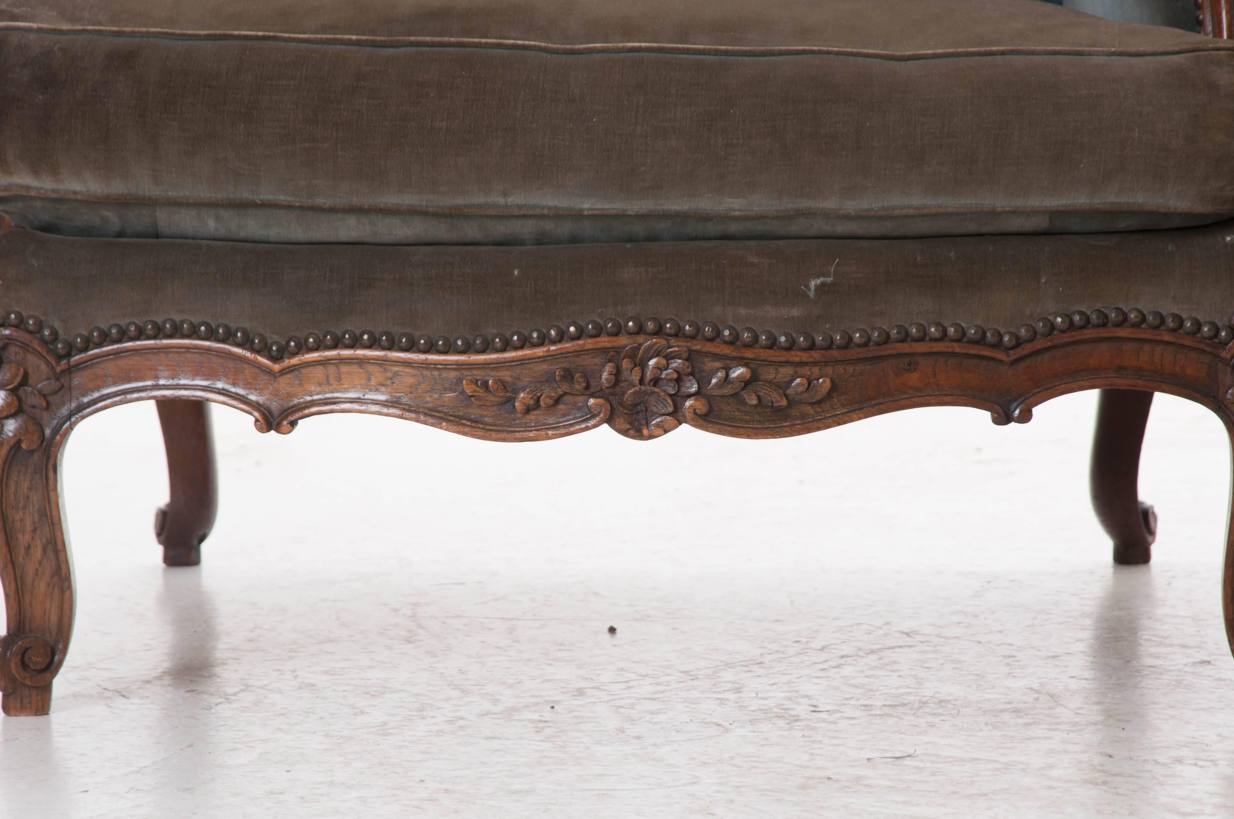 Pair of Large French 19th Century Louis XV Bergeres In Good Condition In Baton Rouge, LA