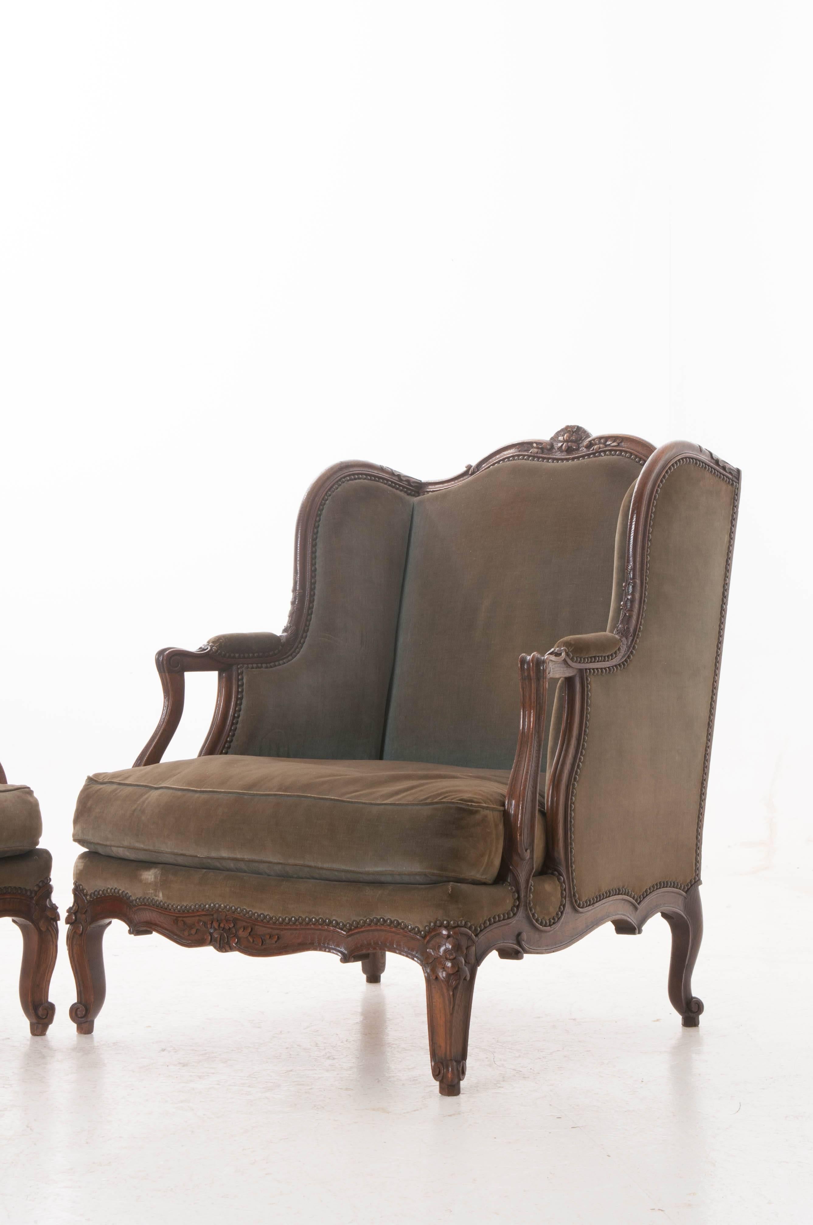 Pair of Large French 19th Century Louis XV Bergeres 3