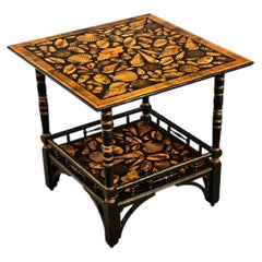 Table basse carrée vintage peinte, avec décor en découpage de coquillages