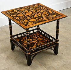 Table basse carrée vintage peinte, avec décor en découpage de coquillages