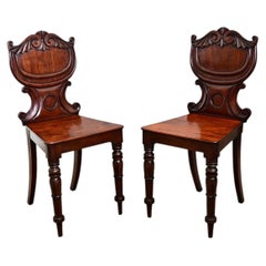 Paire de chaises de salon anglaises de style Régence en acajou