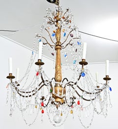 Lampadario italiano del XVIII secolo in legno dorato e cristallo