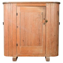 Armoire chauffante demi-lune en pin « Huffer » (anglais)
