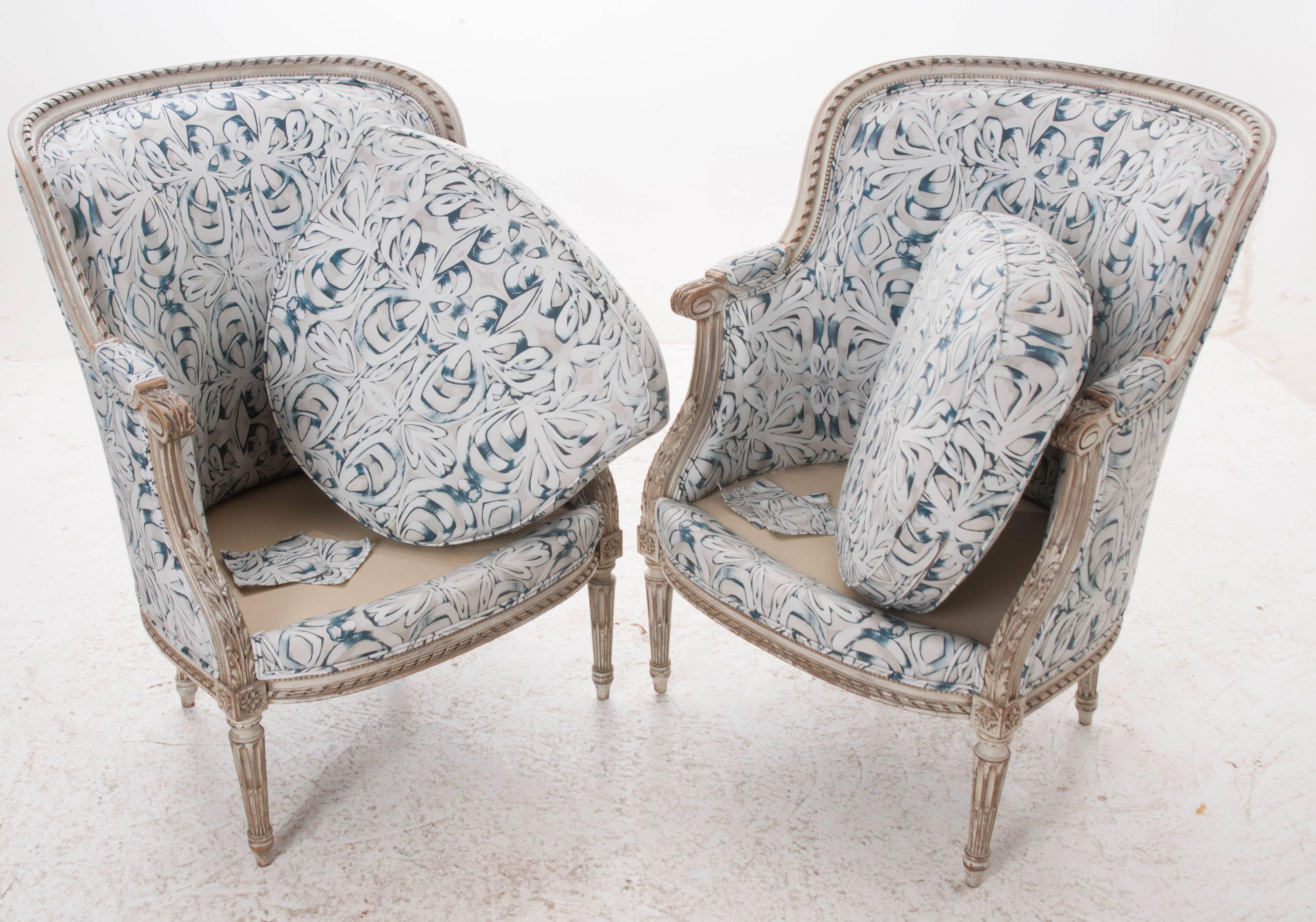Pair of French 19th Century Louis XVI Bergères Covered in Amanda Talley Fabric 7