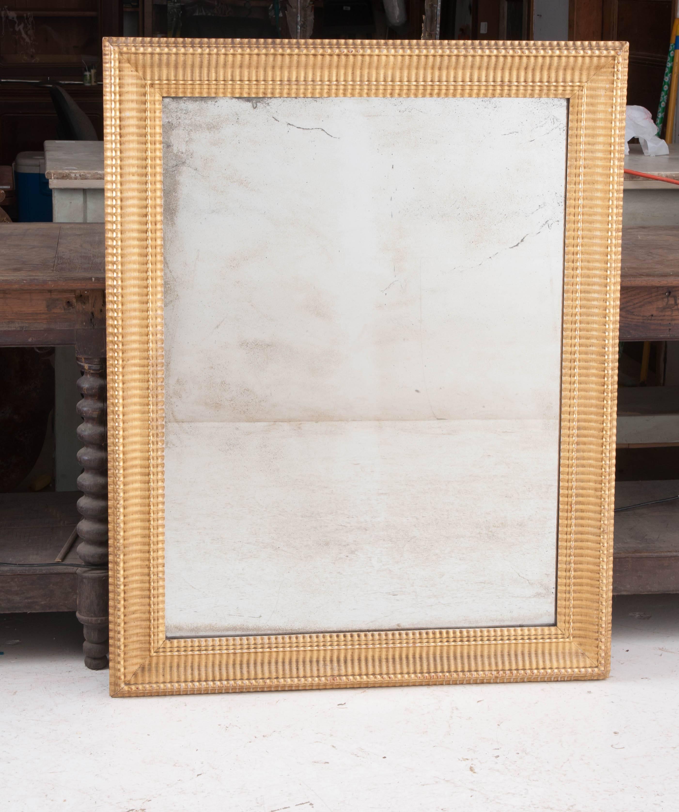 French 19th Century Ribbed Gold Gilt Mirror In Good Condition In Baton Rouge, LA