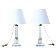 Ein Paar französische Acryl-Tischlampen aus der Mitte des Jahrhunderts