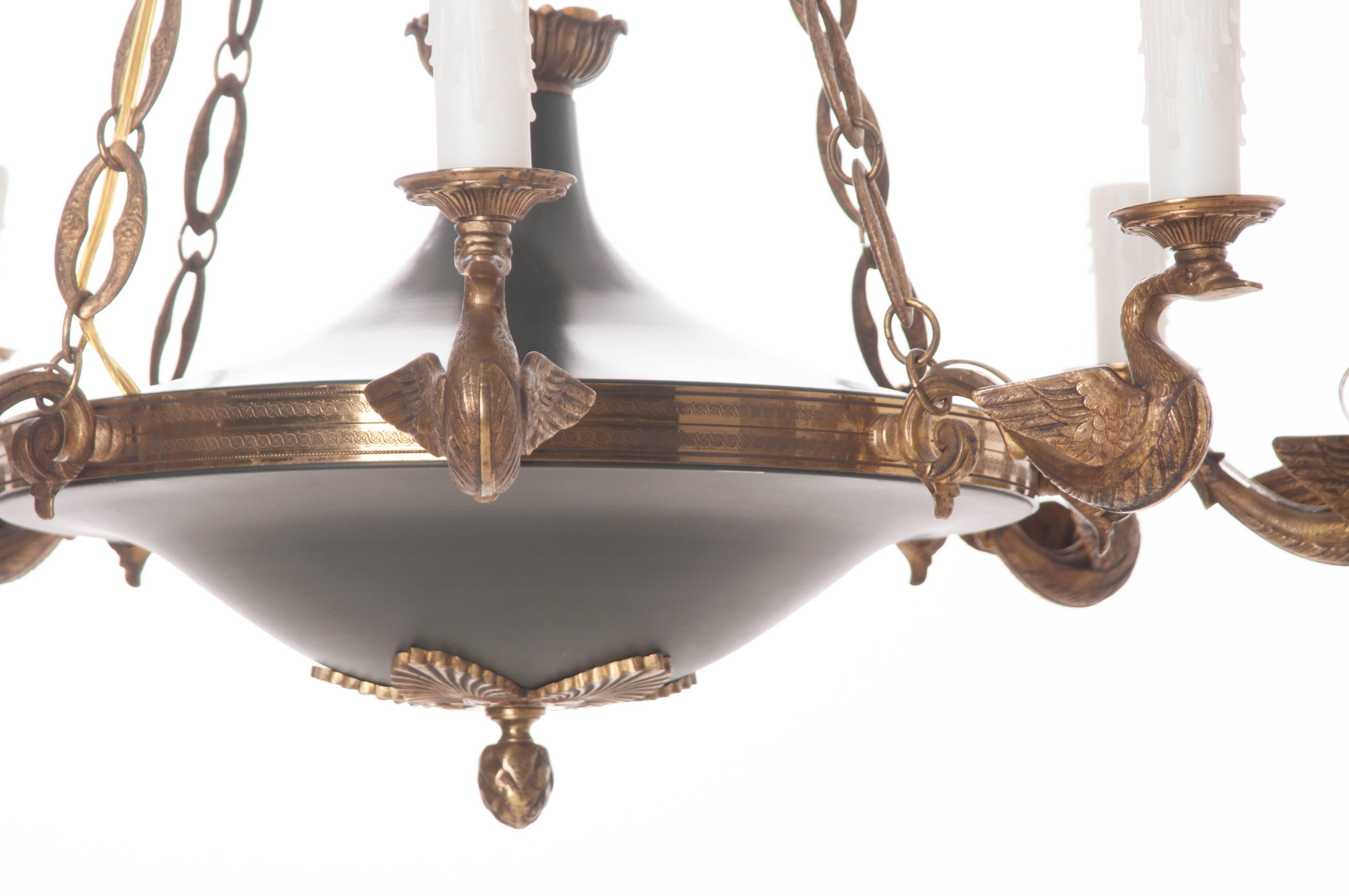 French Early 20th Century Eight-Light Brass Chandelier 4