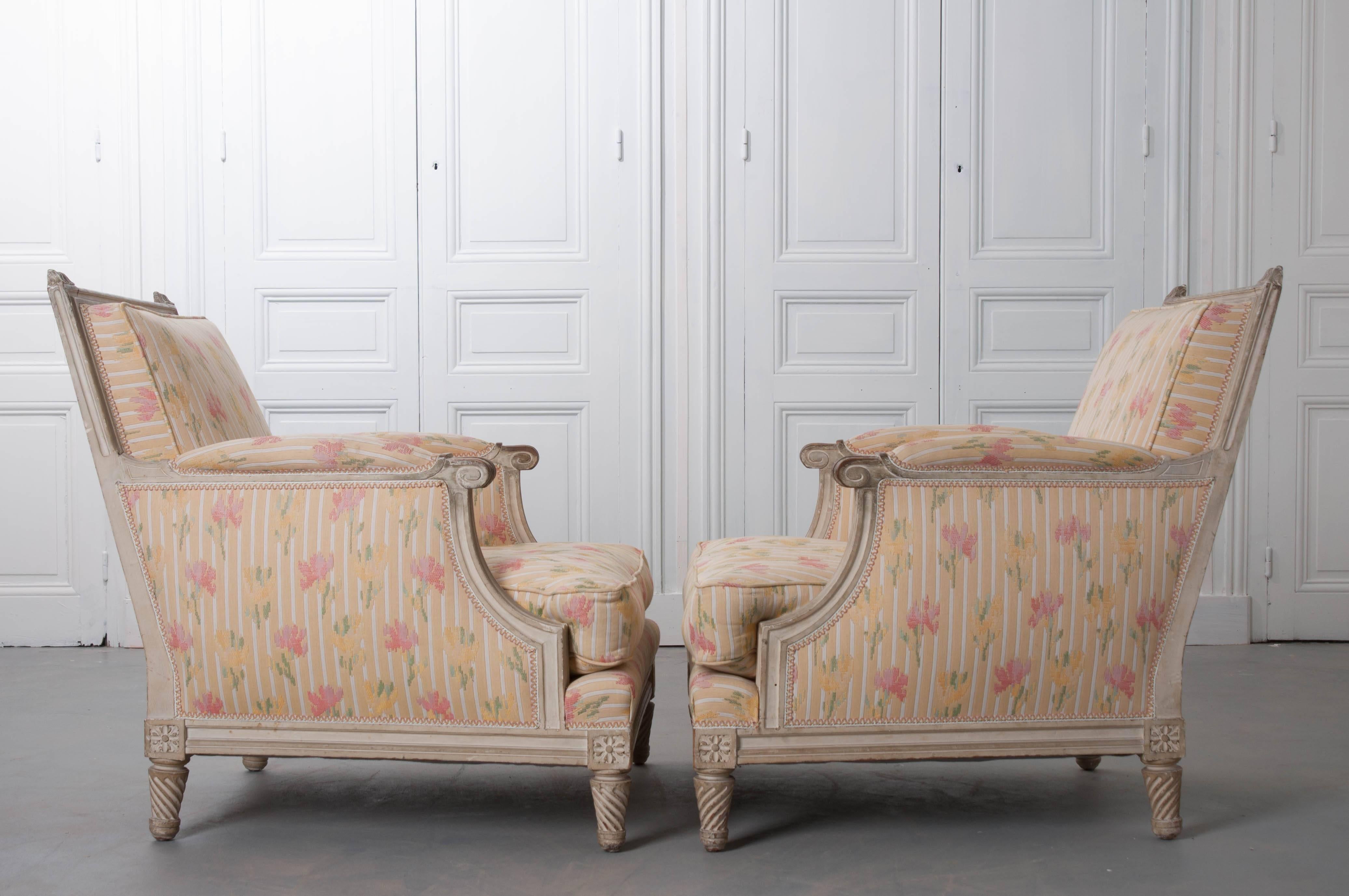 Pair of French Painted Louis XVI Style Bergères 4