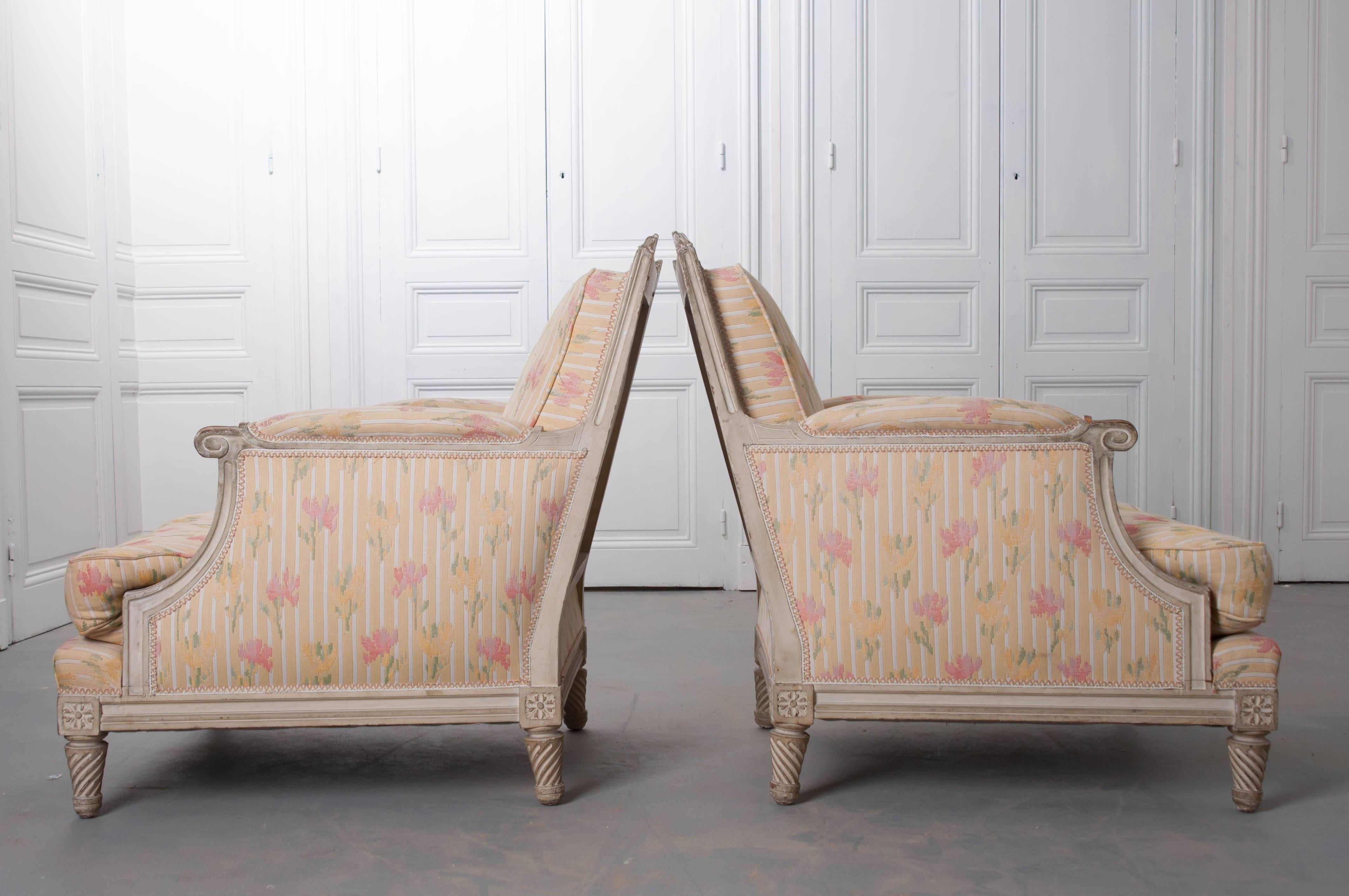 Pair of French Painted Louis XVI Style Bergères 5
