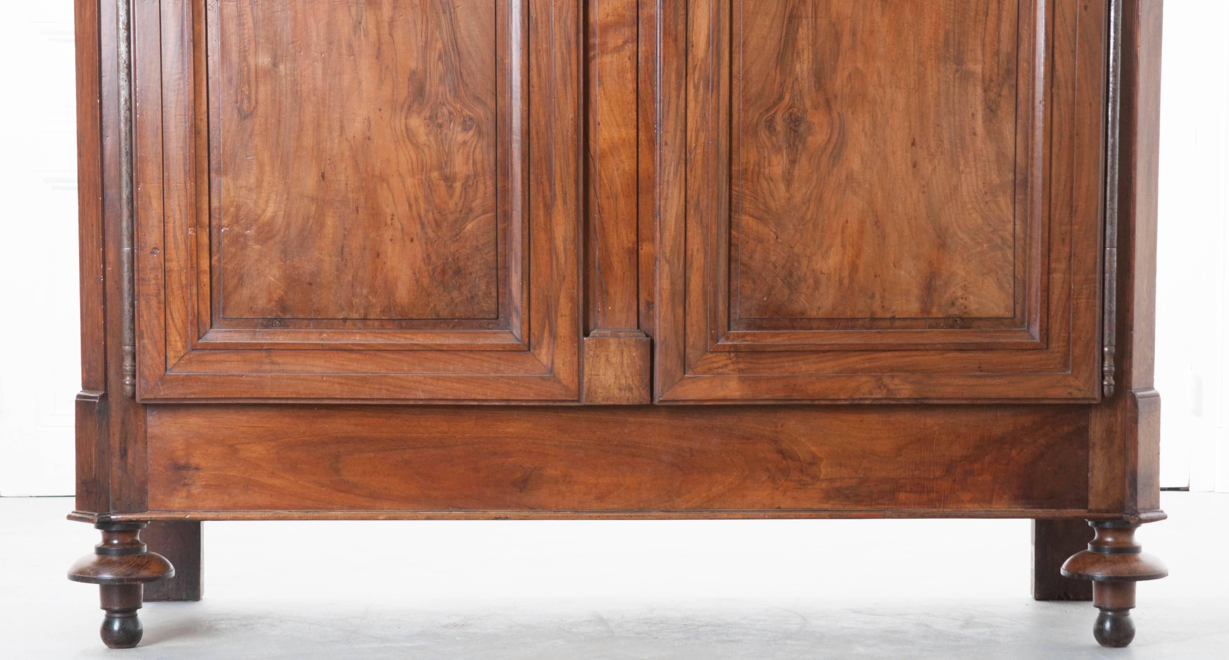 French Early 19th Century Grand Walnut Armoire In Excellent Condition In Baton Rouge, LA