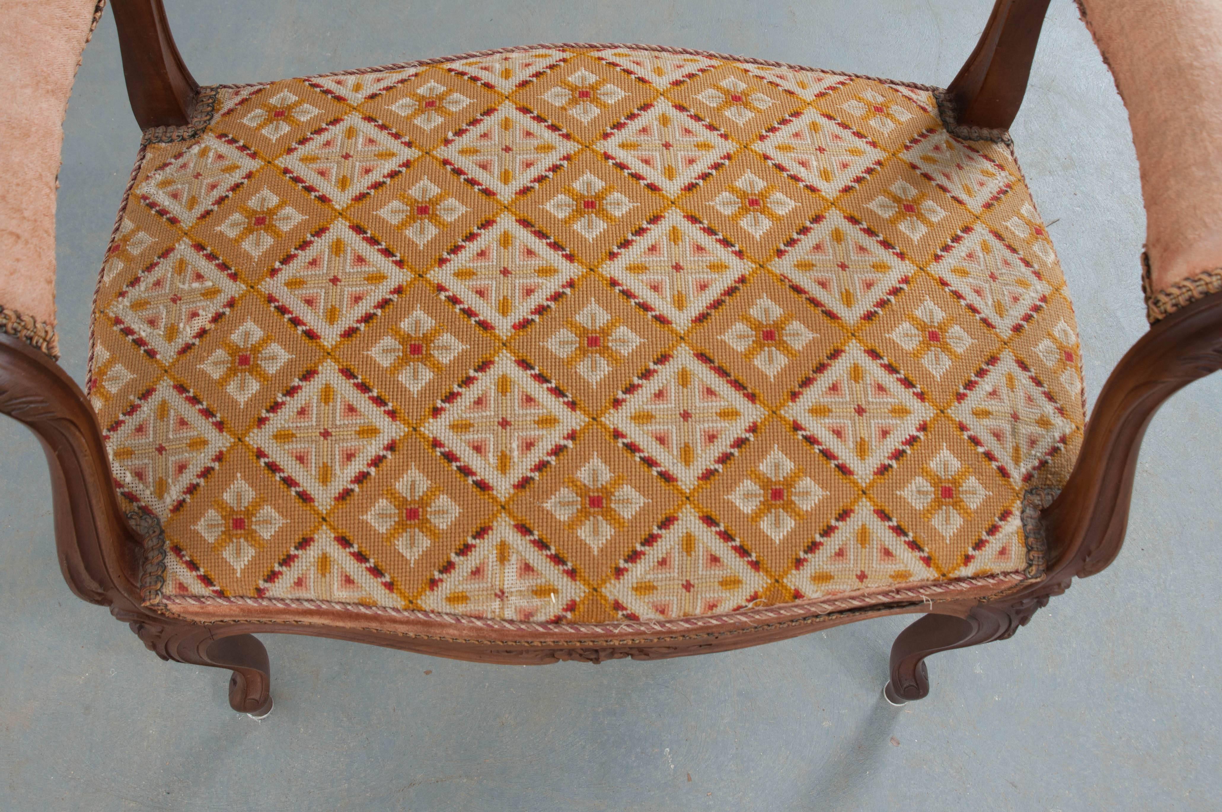 French 19th Century Louis XV-Style Walnut Tapestry Seat 1