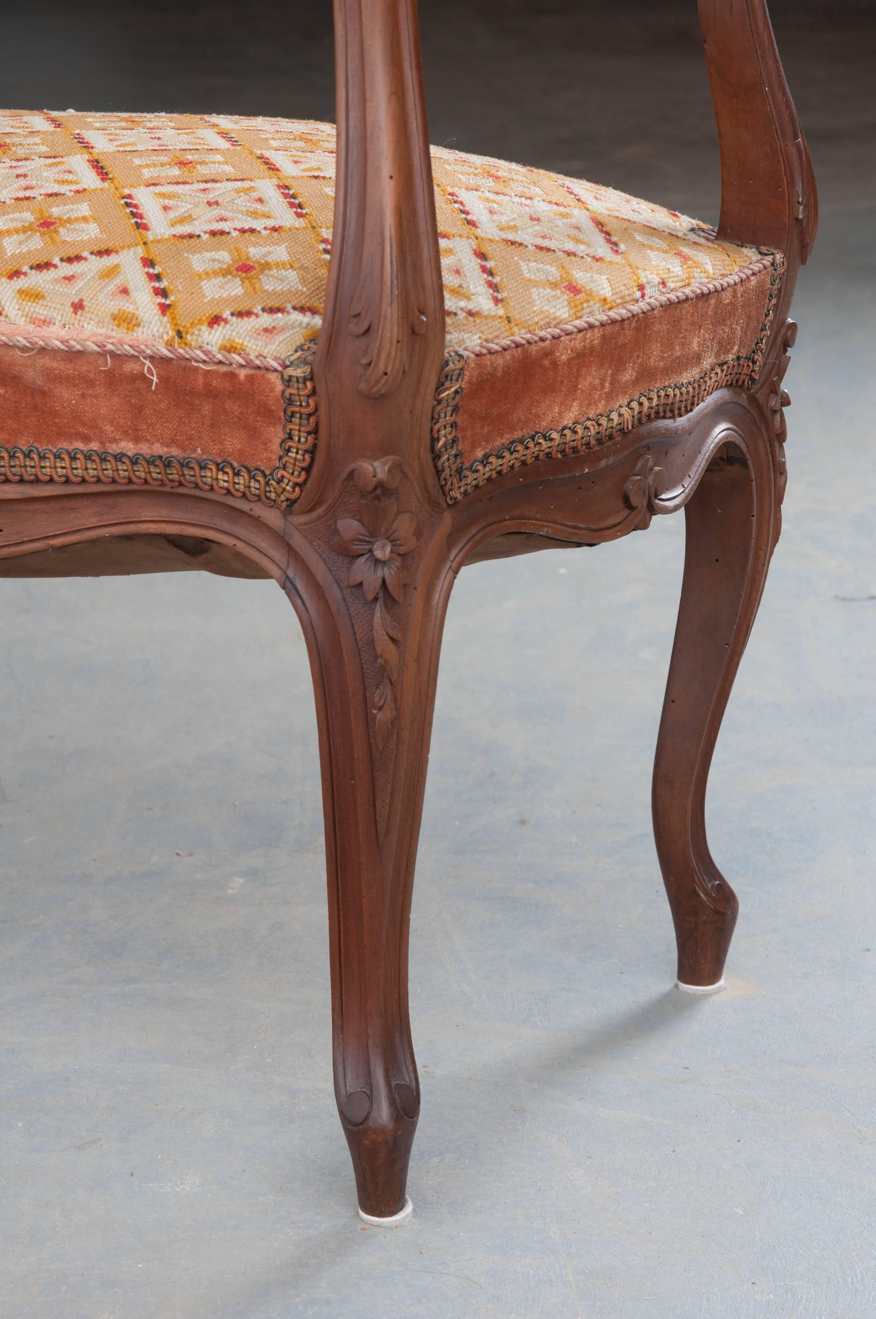 French 19th Century Louis XV-Style Walnut Tapestry Seat 2