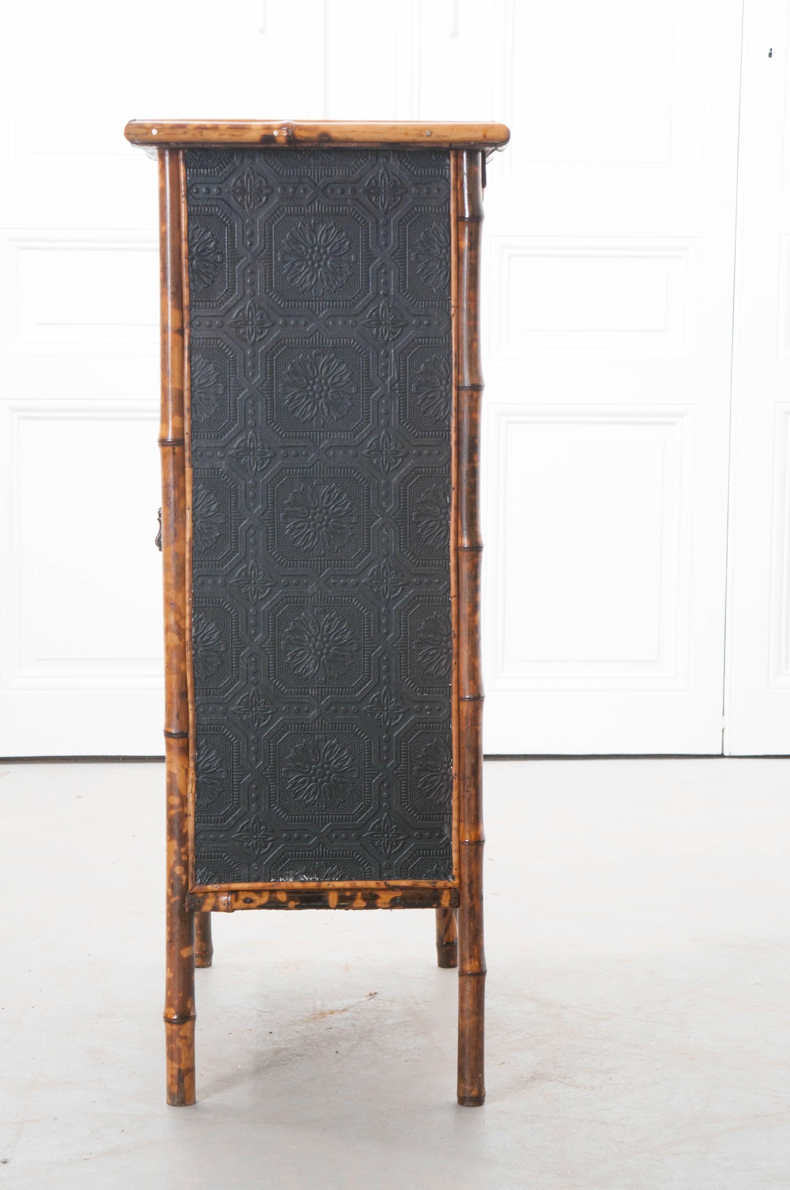 19th Century Victorian Bookcase with Glass Doors 3