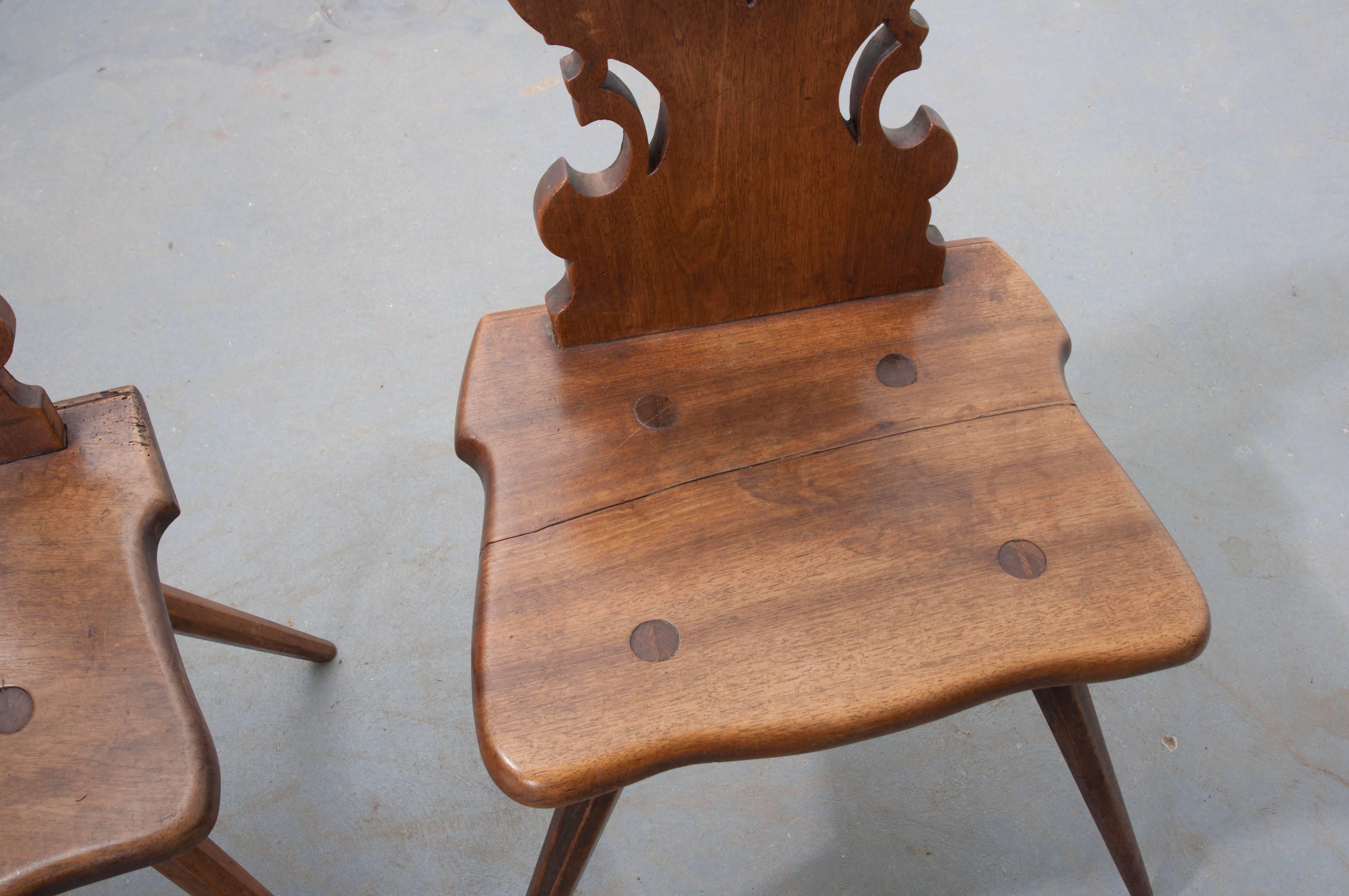 Pair of Early 19th Century Hand-Carved Alsatian Chairs In Good Condition In Baton Rouge, LA