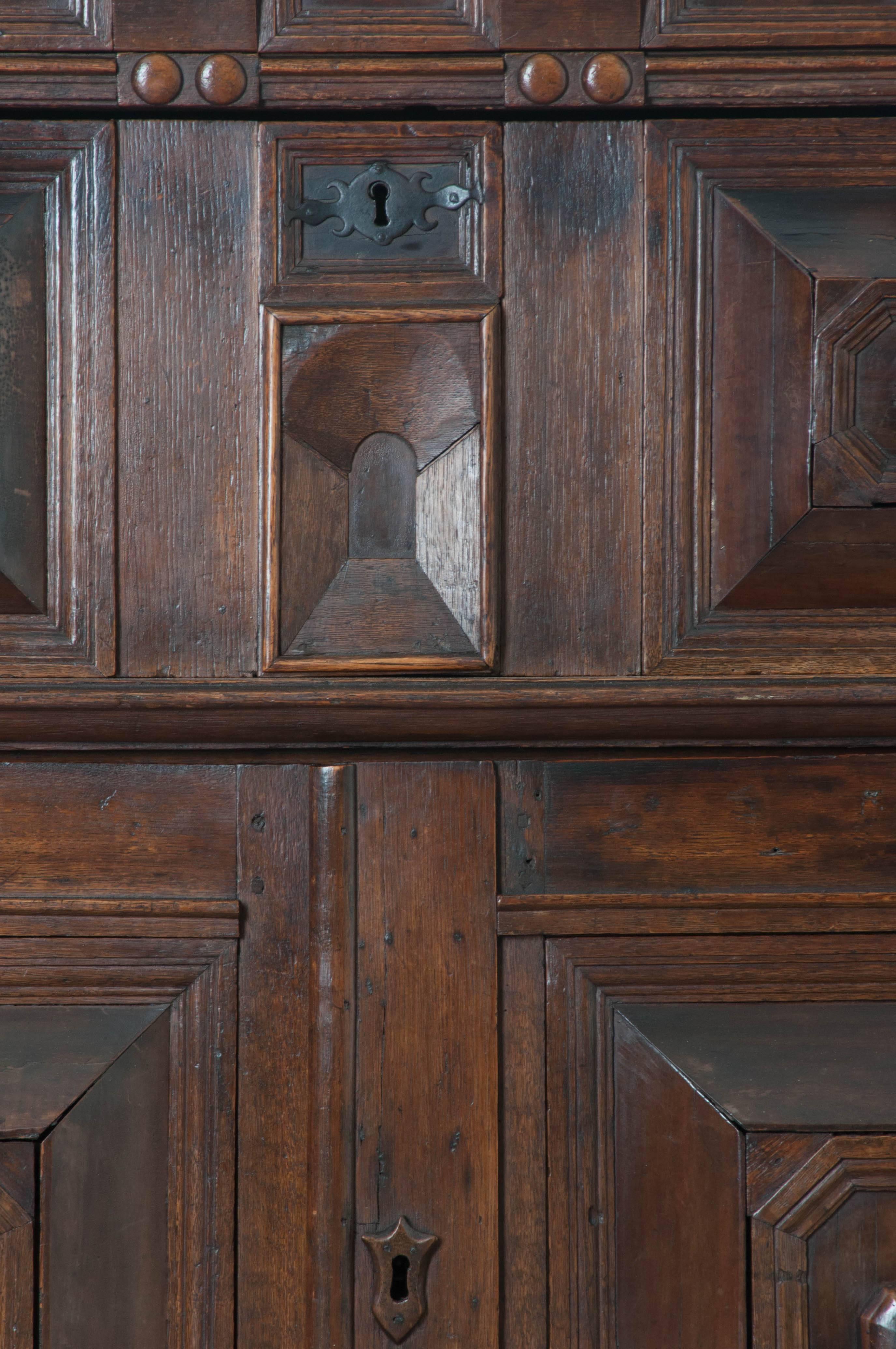 Patinated English 17th Century Charles II Oak Chest of Drawers