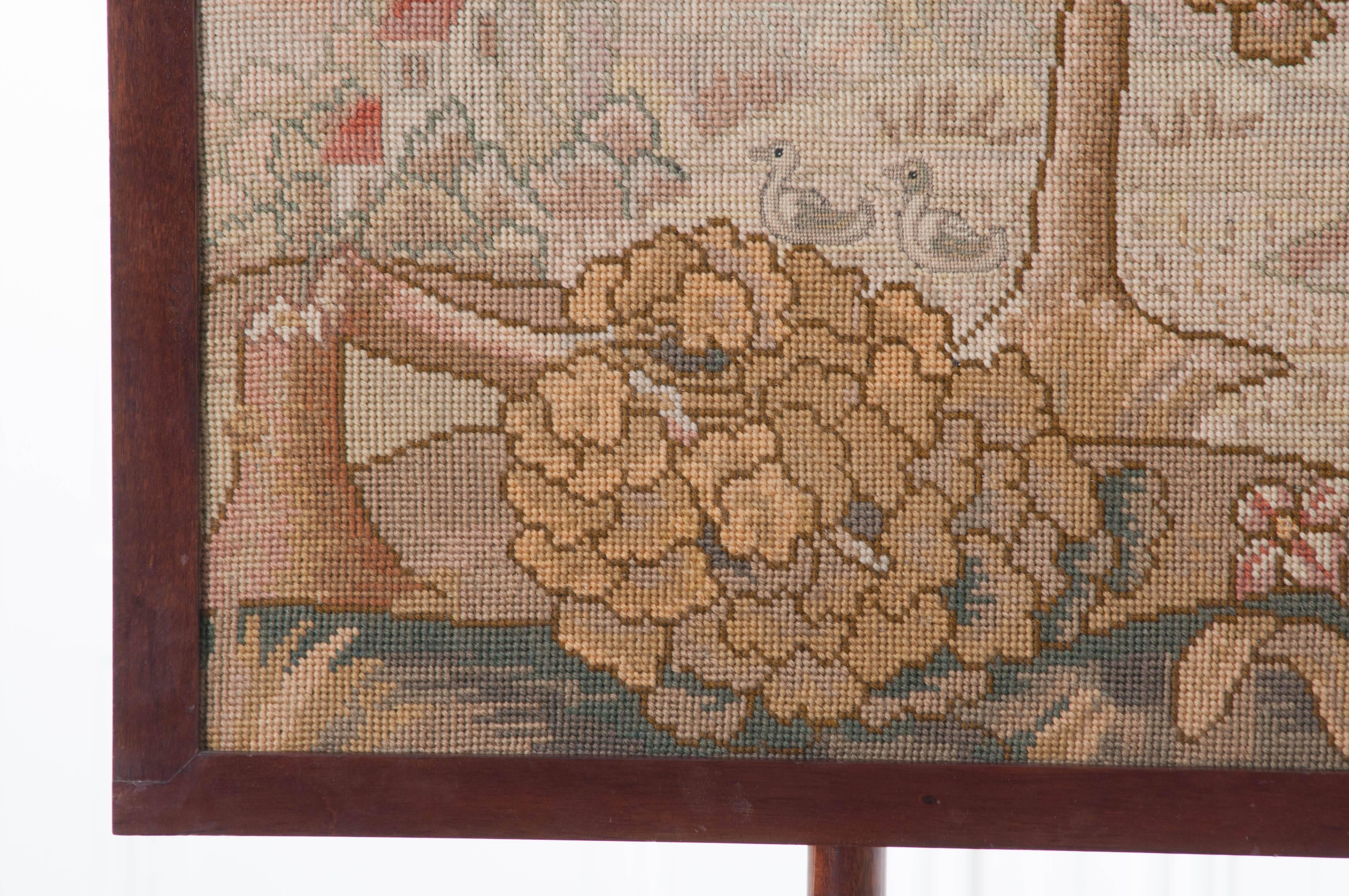 19th Century English Adjustable Firescreen In Good Condition In Baton Rouge, LA