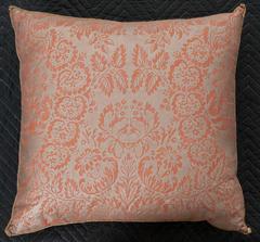 Coppia di cuscini antichi Fortuny di B. Viz Designs