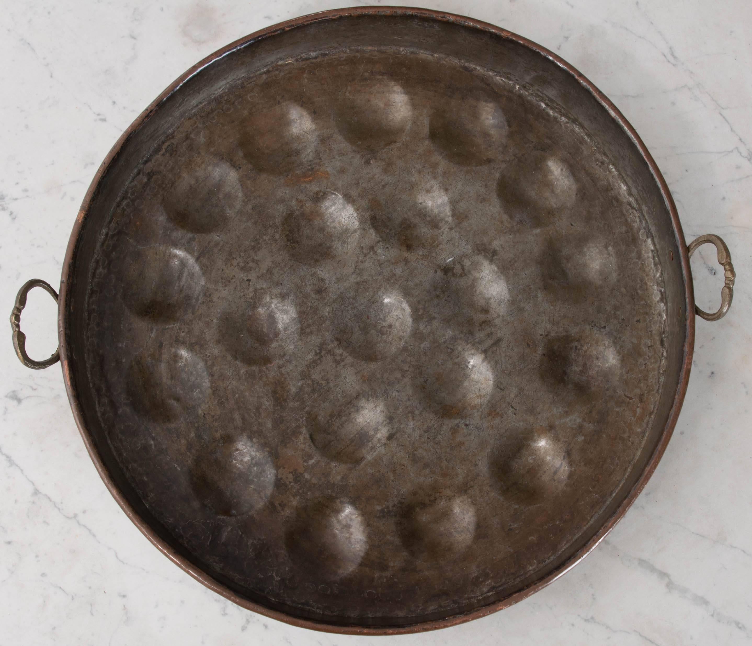 French Early 19th Century Copper Egg Bassine 1