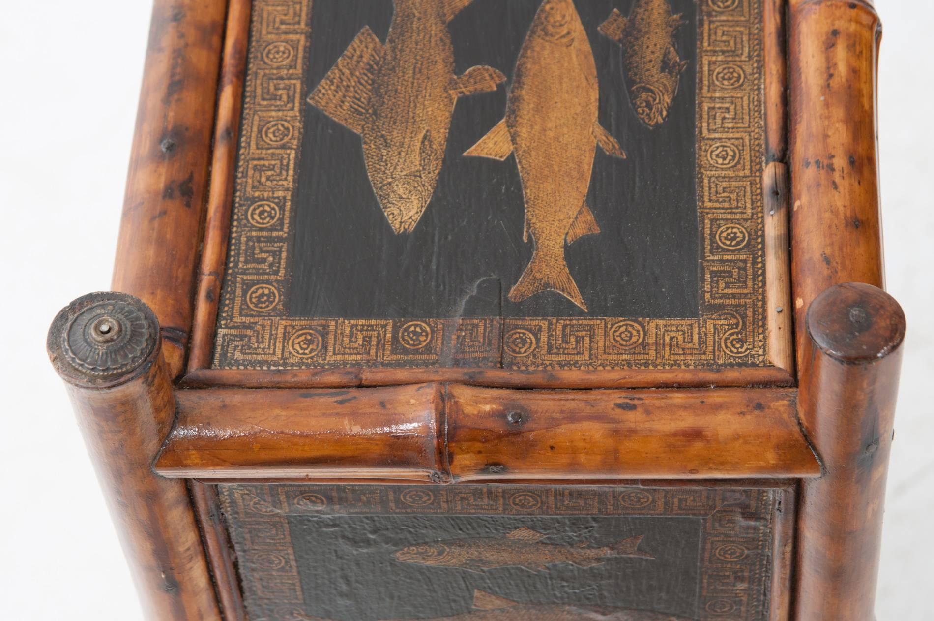 English 19th Century Painted and Découpage Fish Bamboo Bookcase 1