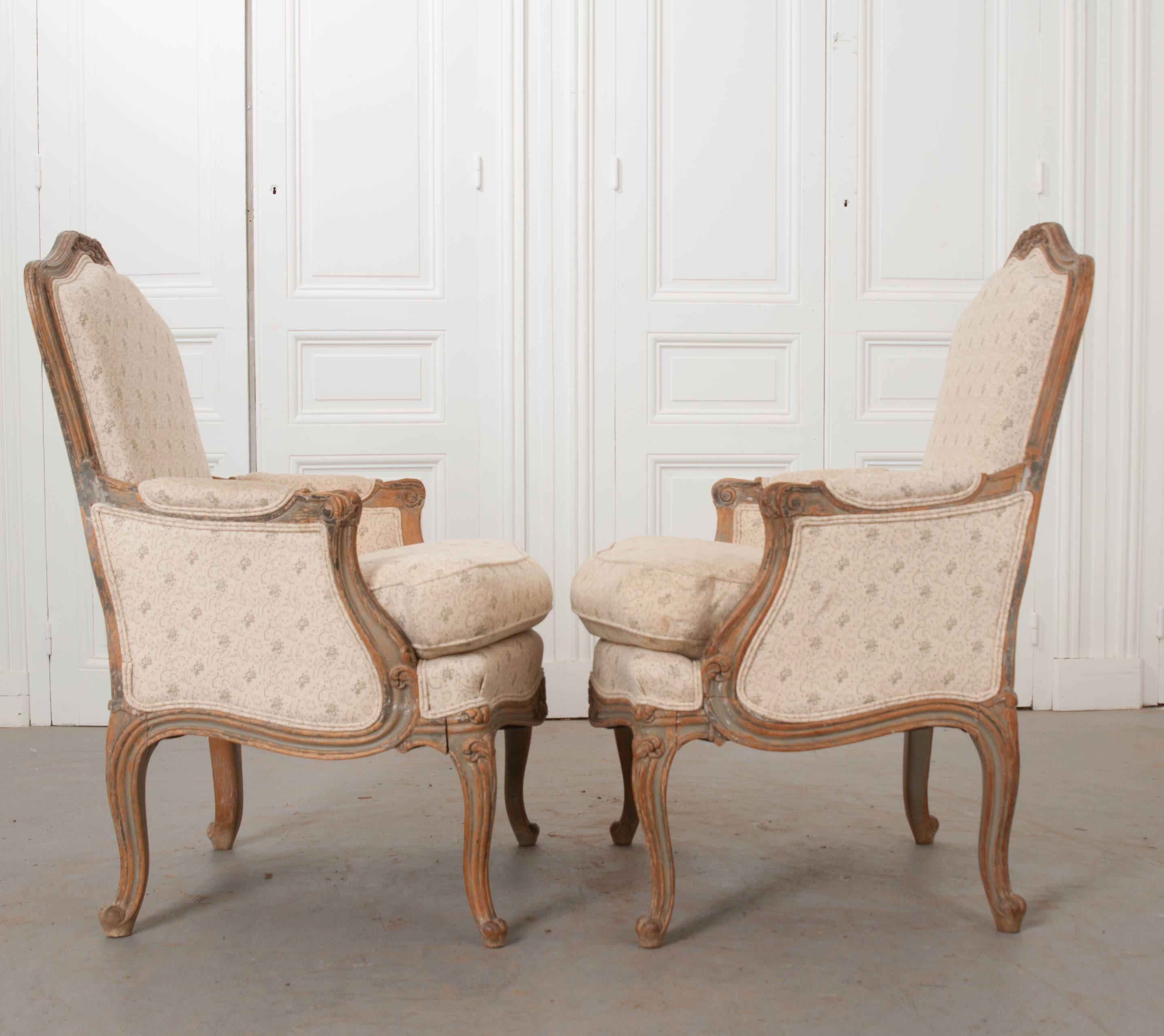 Hand-Carved Pair of 19th Century French Louis XV Bergères