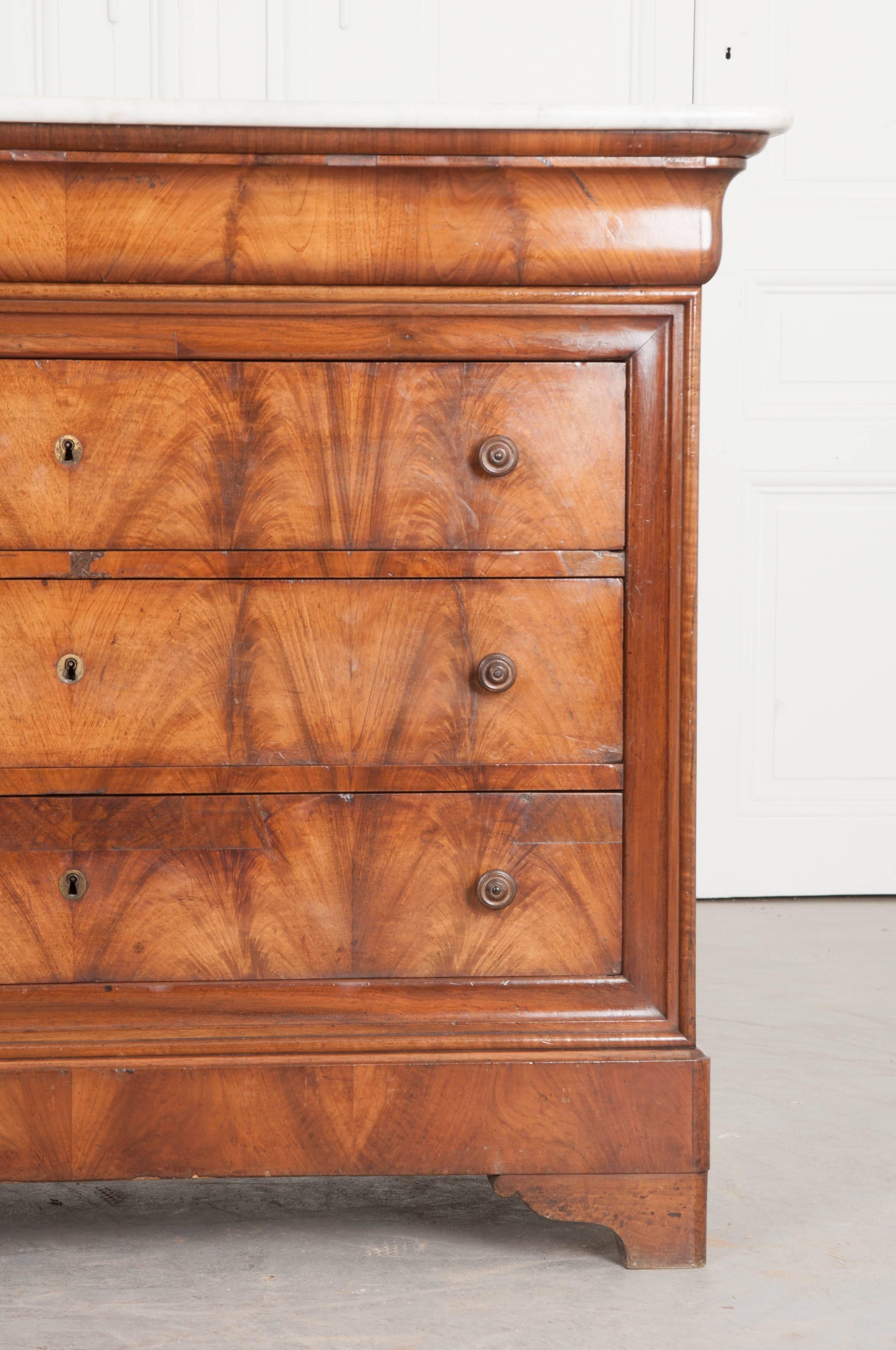 French 19th Century Mahogany Louis Philippe Commode with Marble Top In Good Condition In Baton Rouge, LA