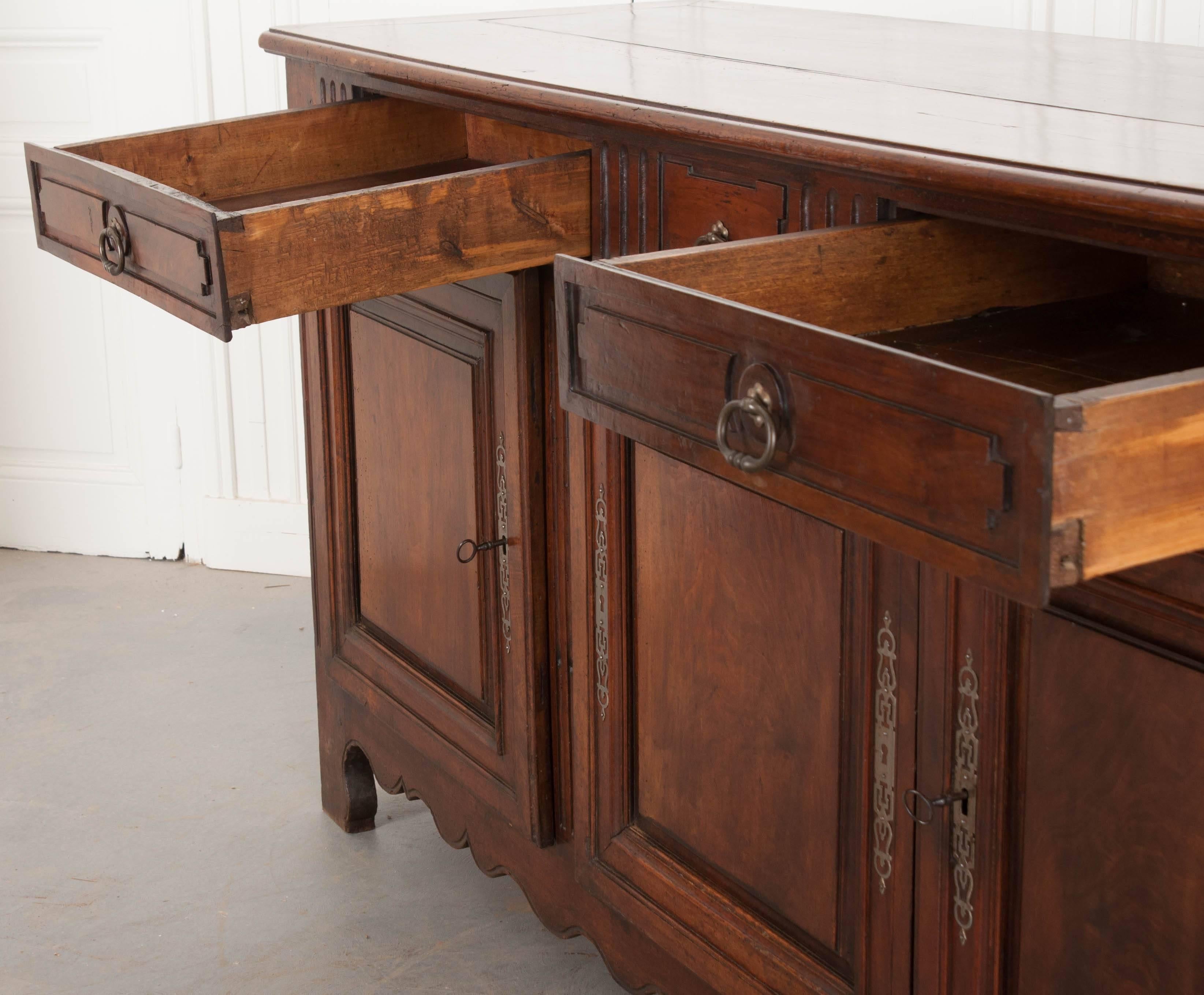 French 19th Century Transitional Walnut Enfilade 4