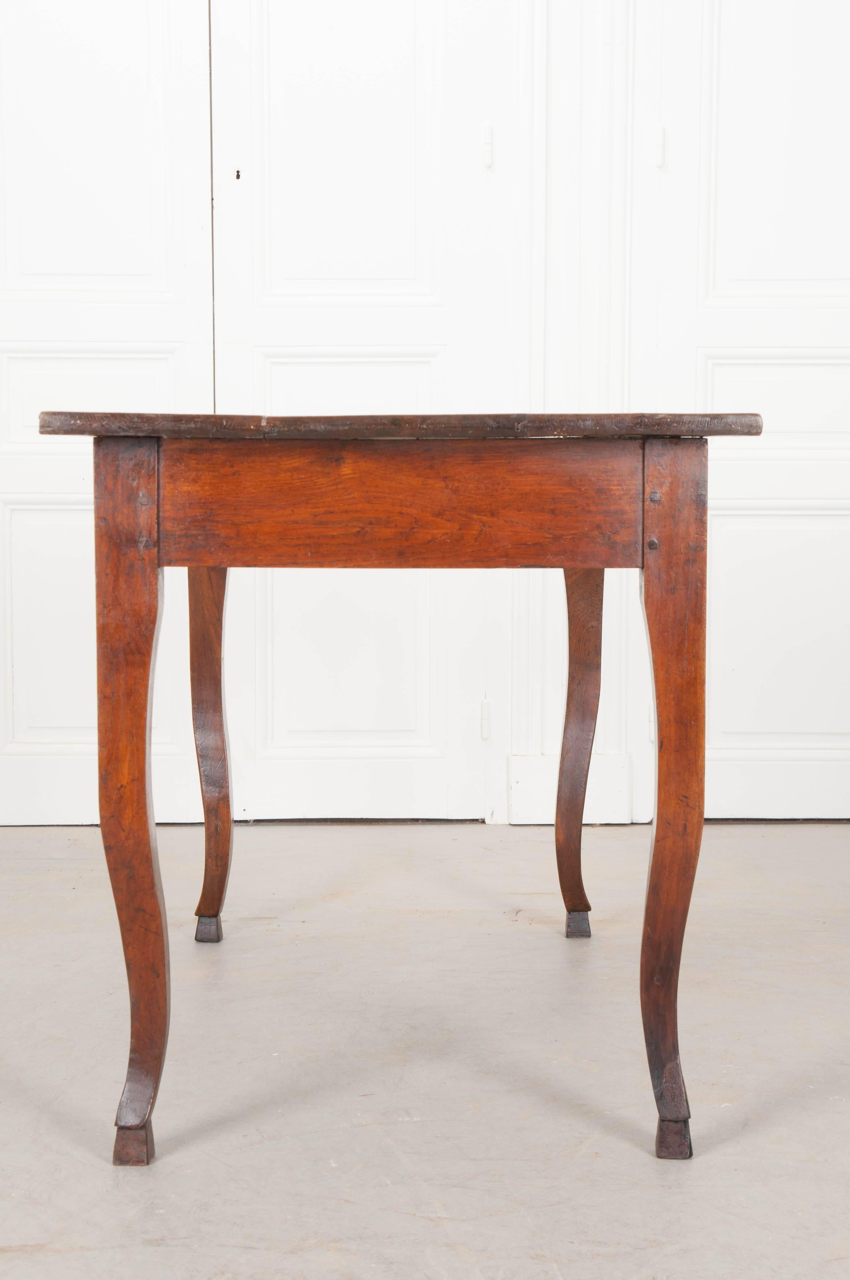 Country French, 19th Century, Oak Cabriole Leg Table