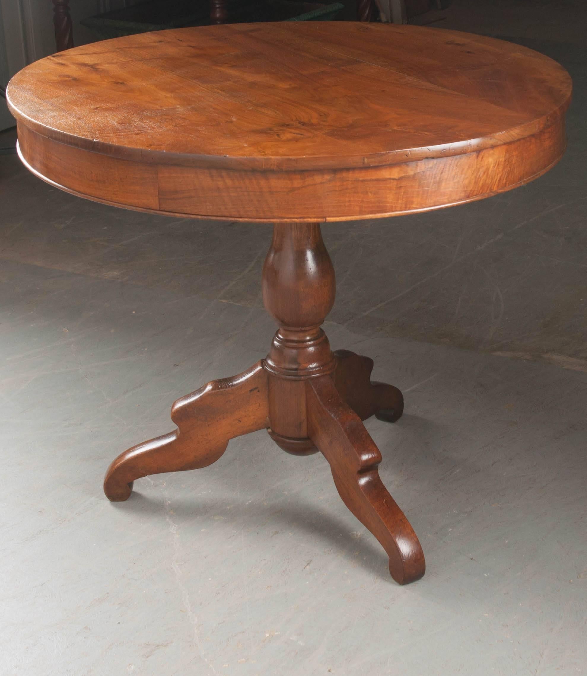 French 19th Century Walnut Pedestal Centre Table 6