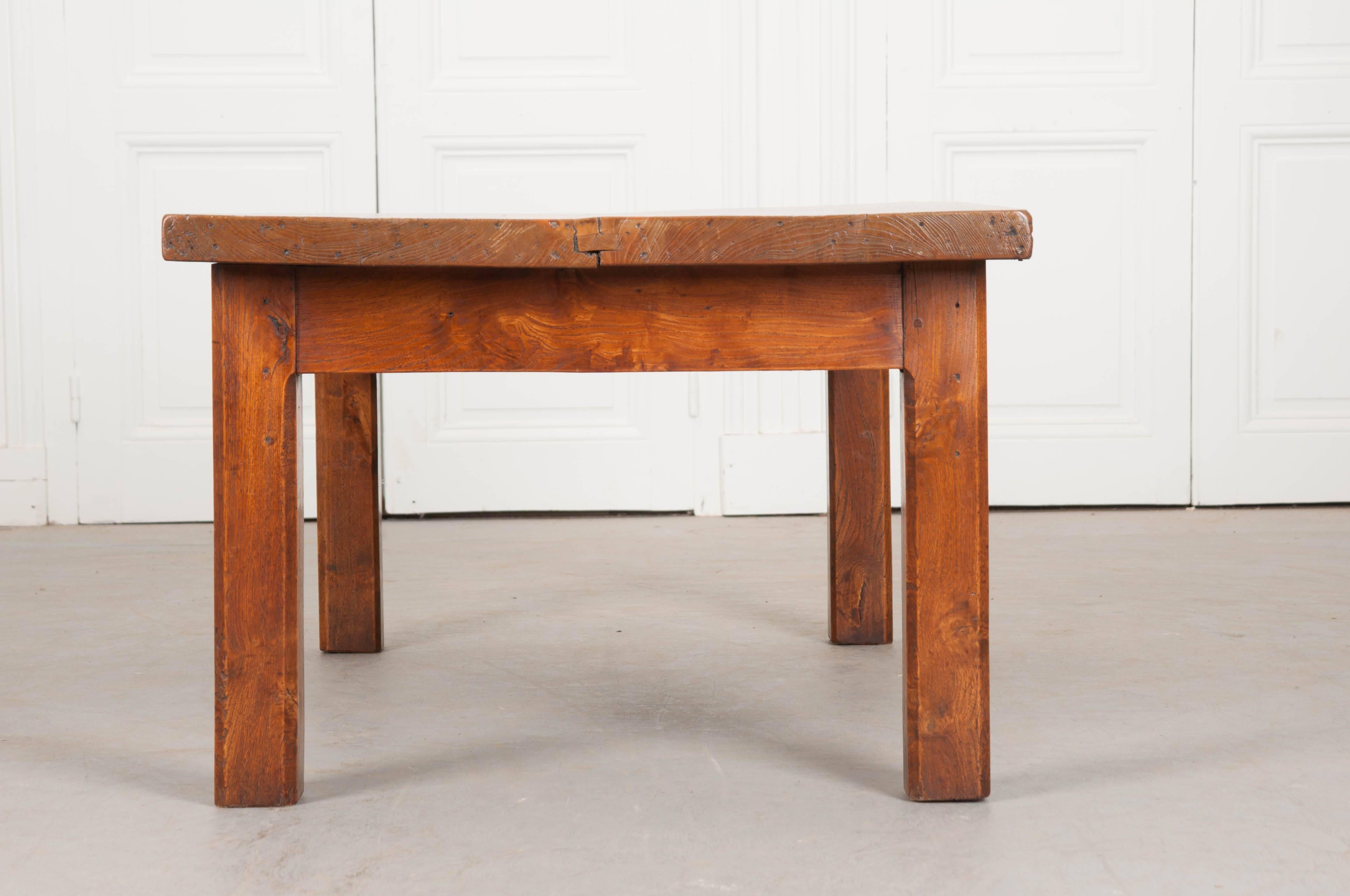 French 19th Century Chestnut Coffee Table In Good Condition In Baton Rouge, LA