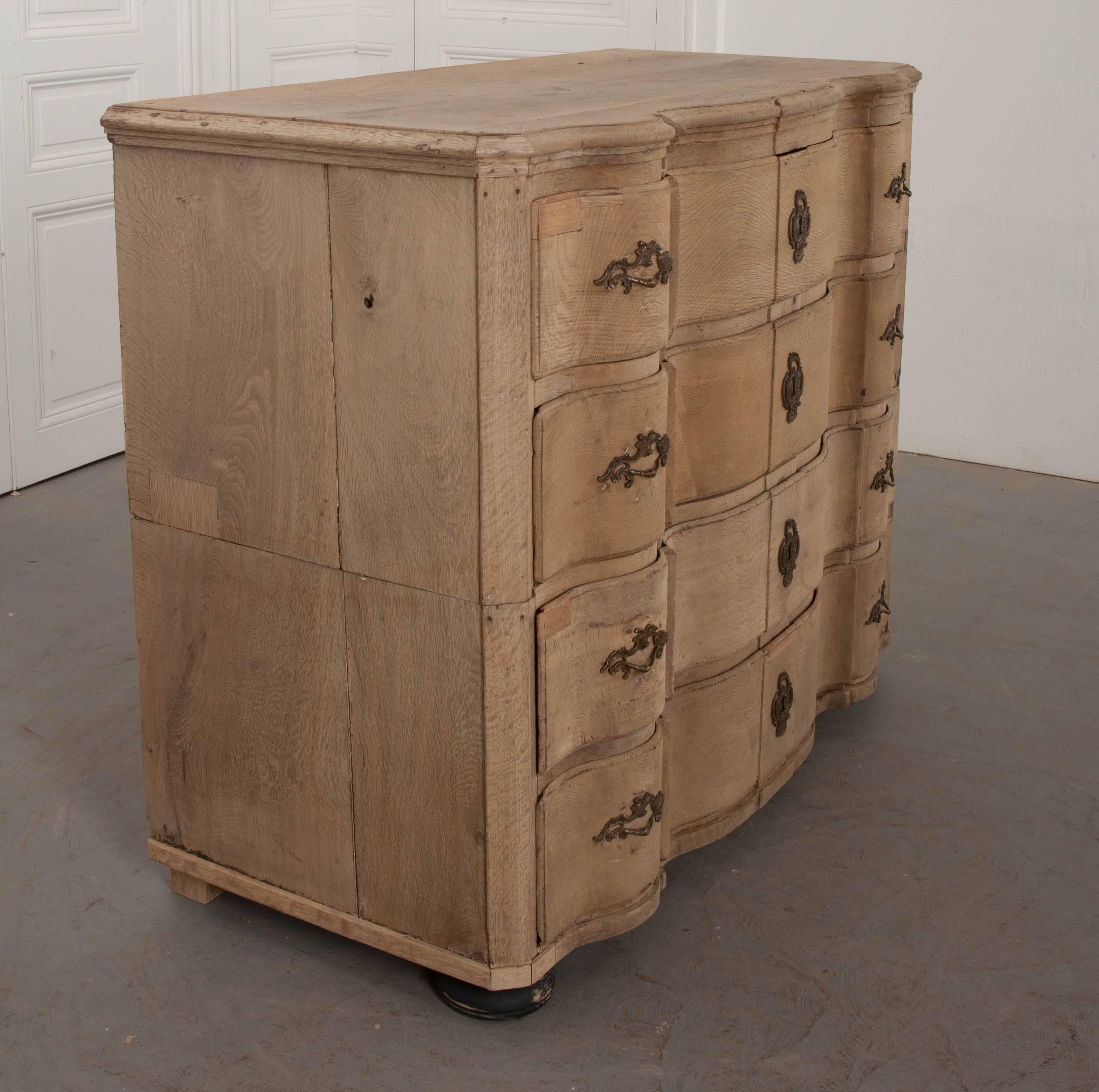 Swedish 19th Century Bleached Oak Chest In Good Condition In Baton Rouge, LA