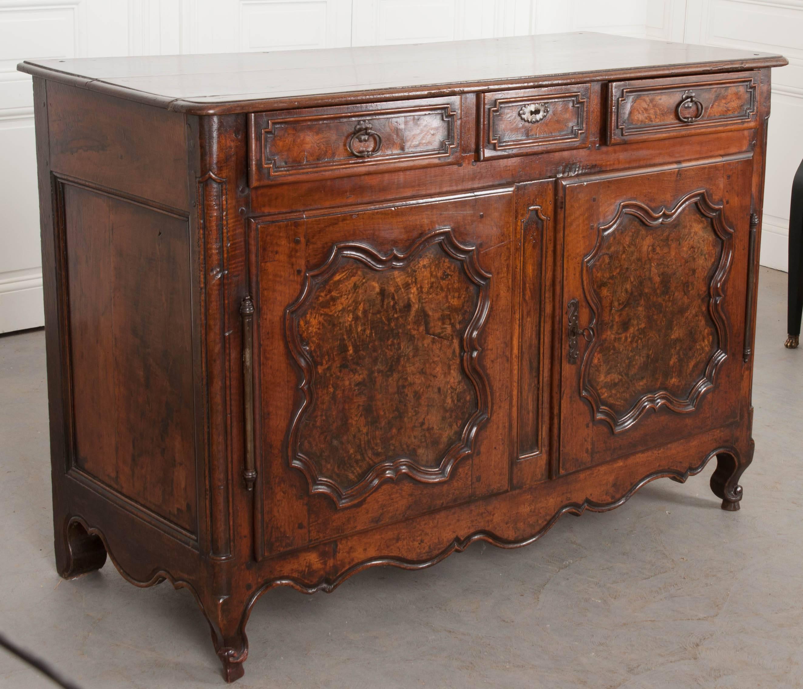 18th Century and Earlier French 18th Century Provincial Burl Walnut Buffet