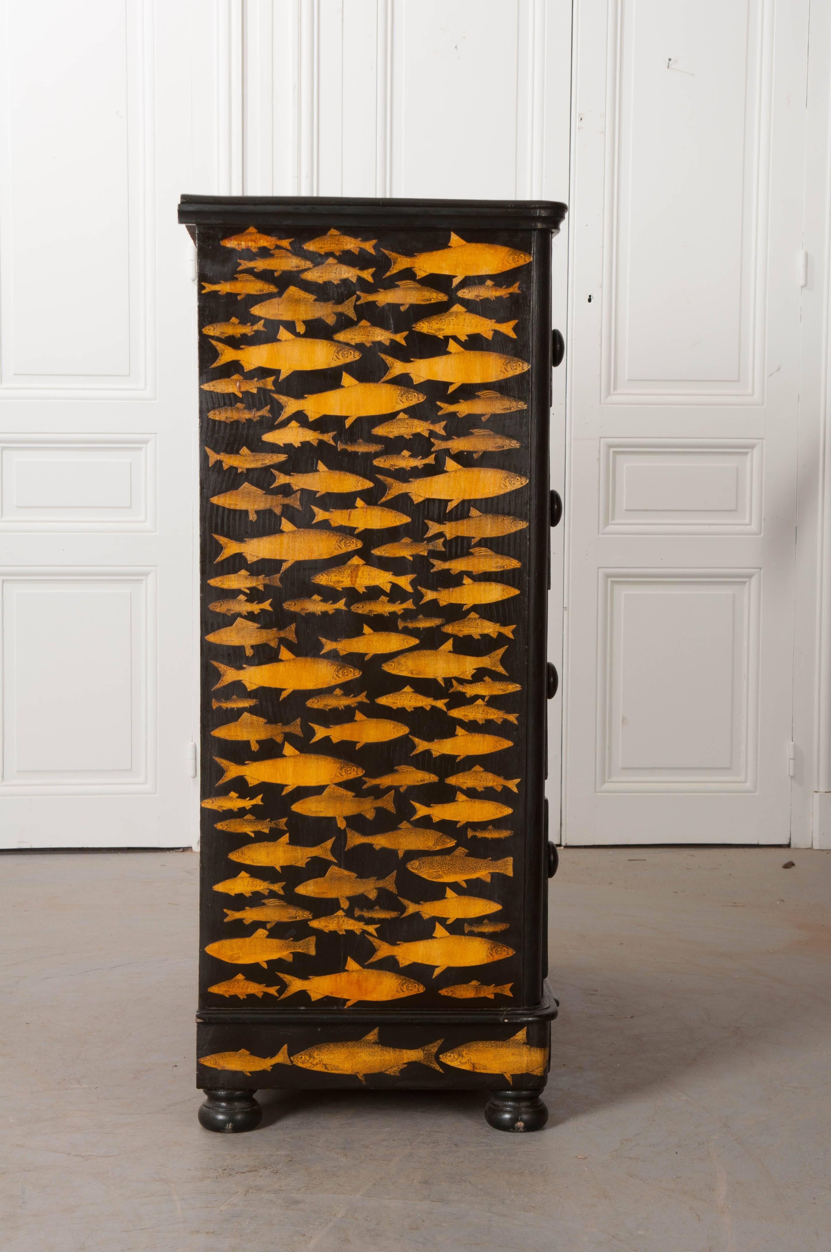 19th Century Victorian Découpage Fish Chest of Drawers 2