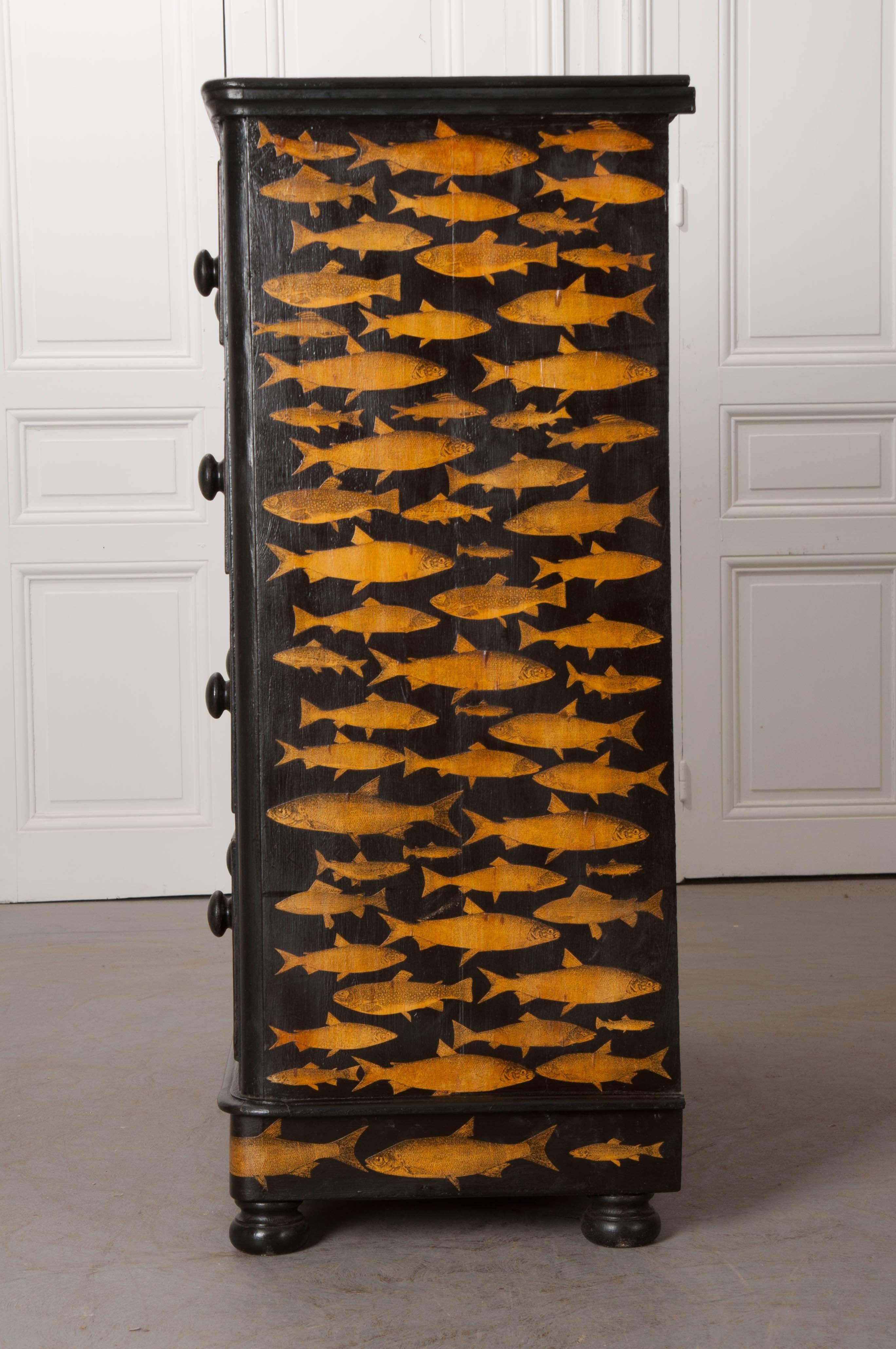19th Century Victorian Découpage Fish Chest of Drawers 3