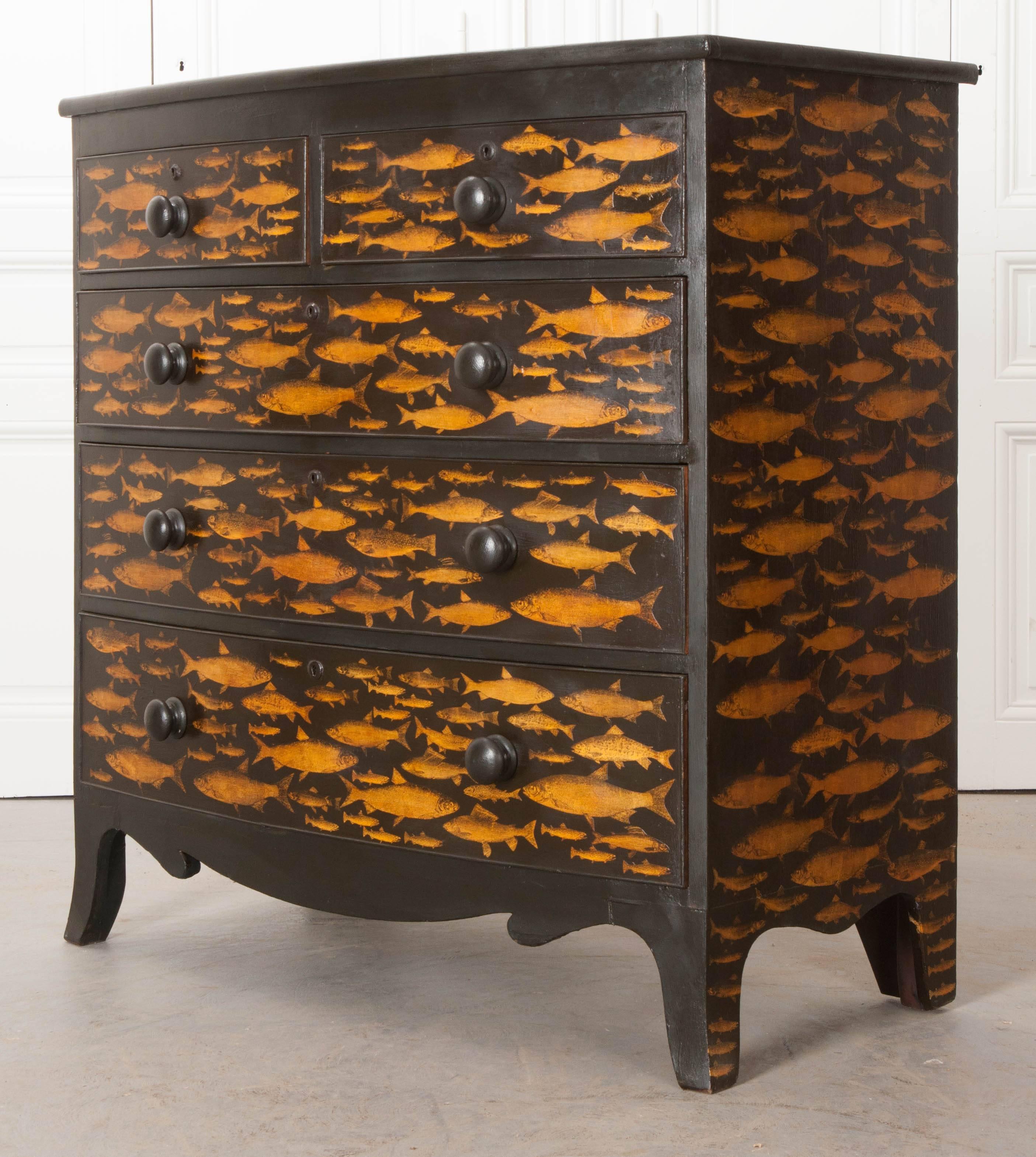 English 19th Century Découpage Fish Chest of Drawers In Good Condition In Baton Rouge, LA