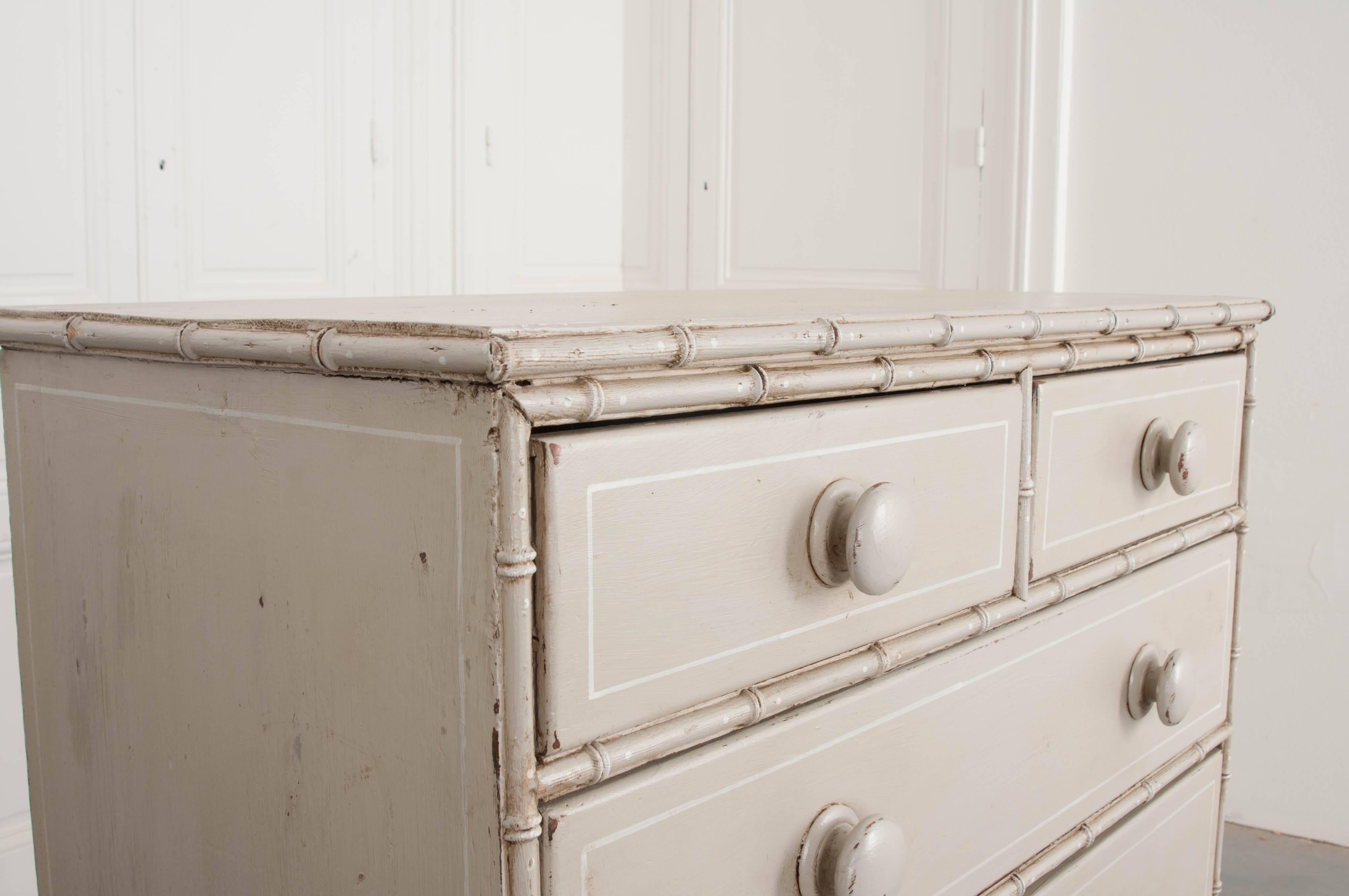 English 19th Century Painted Faux Bamboo Chest In Good Condition In Baton Rouge, LA