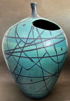 «Blue Apple», una obra maestra de estilo de mediados de siglo del maestro ceramista Fong Chow