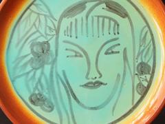 "Scena esotica con figura femminile", raro e grande piatto Art Deco di Pereny