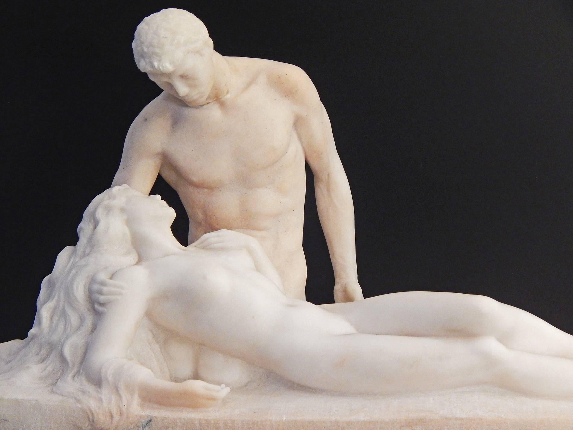 Bien que Max Kalish soit célèbre pour ses sculptures en bronze représentant des ouvriers dans l'Amérique des années 1930, il a également sculpté de remarquables pièces en marbre, représentant souvent des figures idéalisées et des couples nus. Ici,