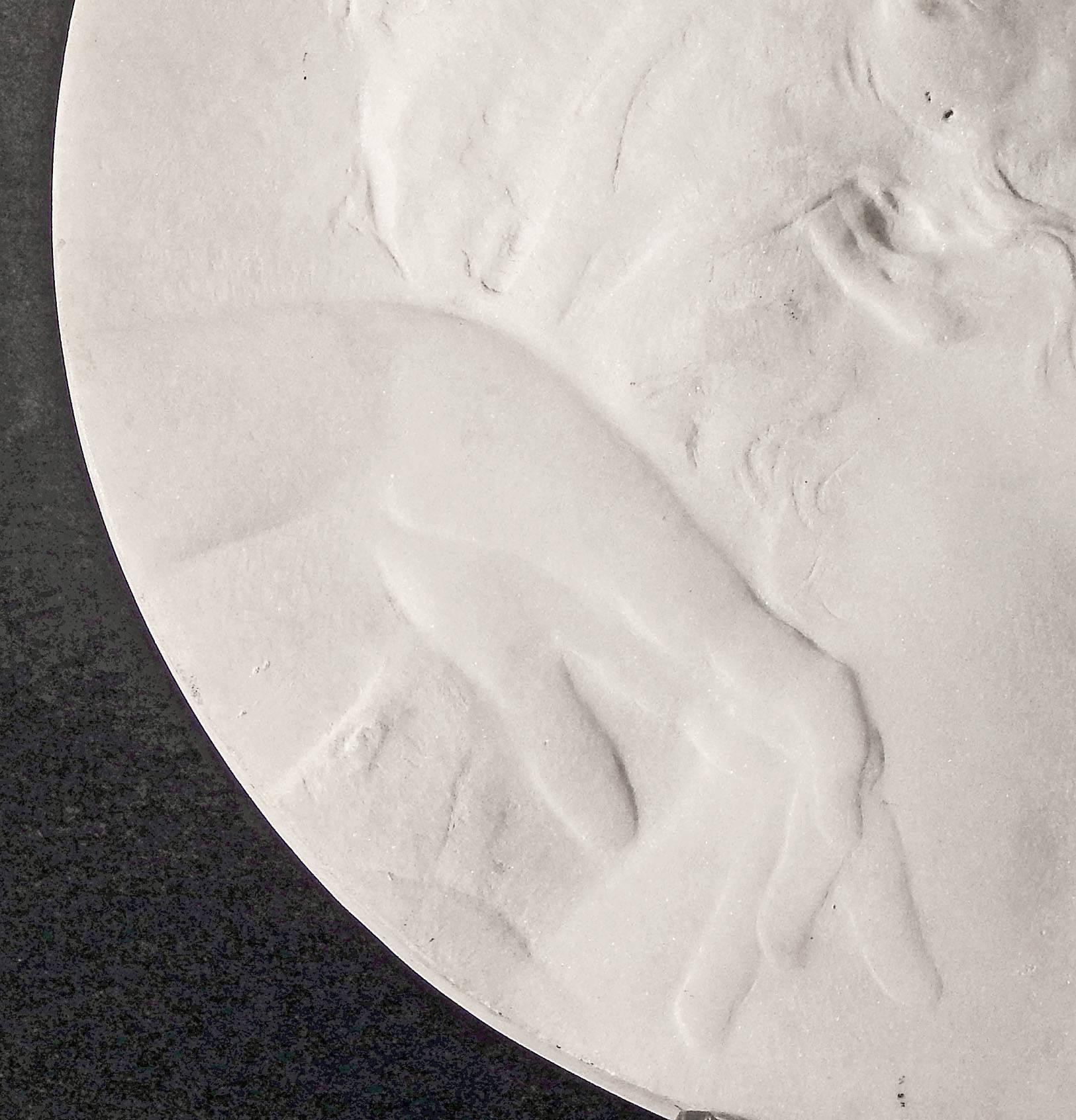 Flanagan, Bildhauer für Mint, meisterhaftes Marmor-Basrelief-Rondell „Aphrodite“ (Beaux Arts) im Angebot
