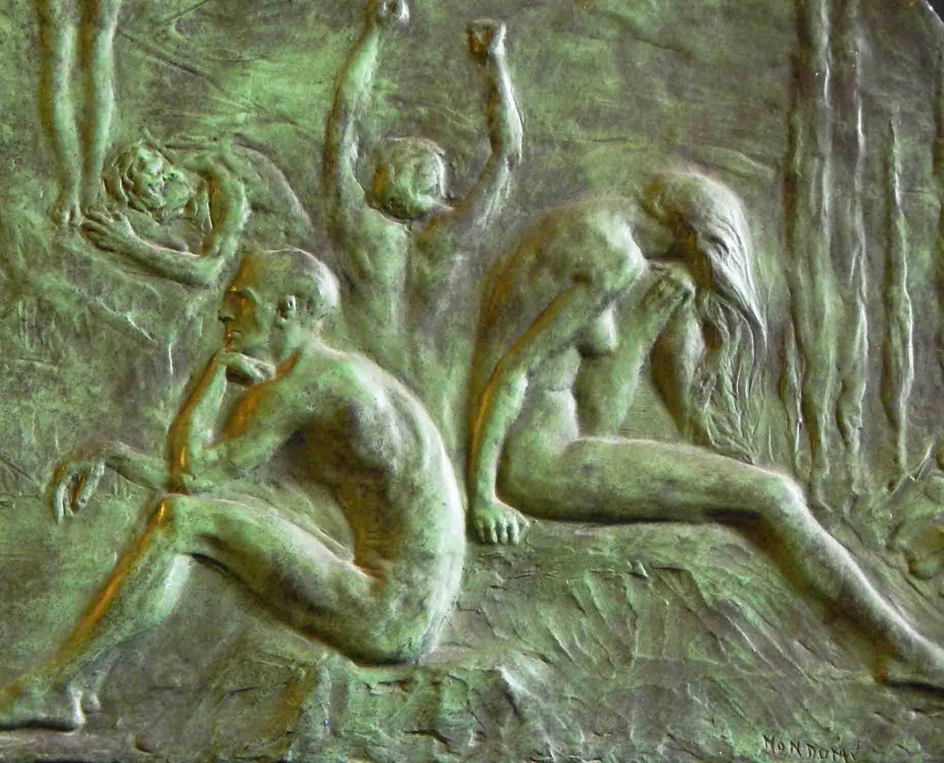Moulage Remarquable panneau sculptural Art Déco en bronze avec plusieurs nus «ndum » en vente