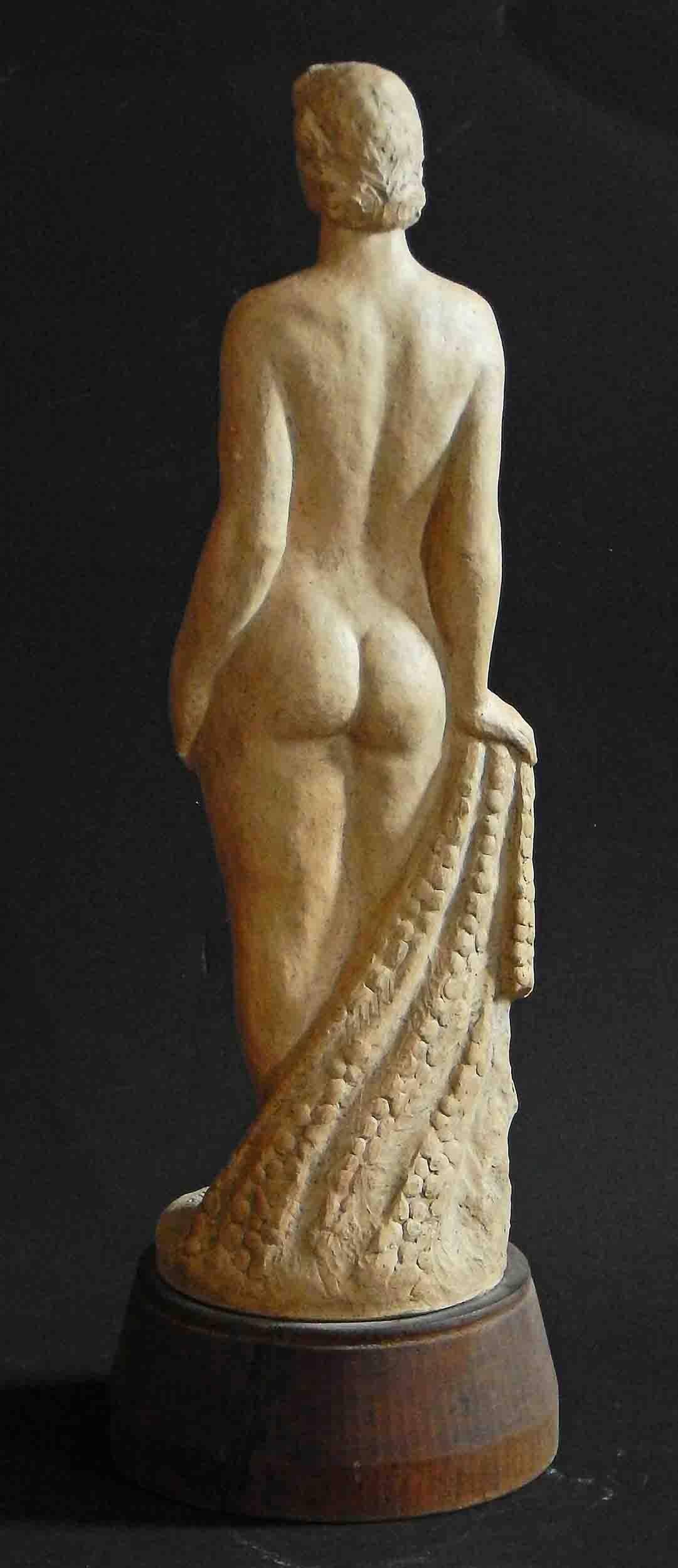 Imbued with dignity, gravity and Classic beauty, this rare terra cotta sculpture of a standing female nude was sculpted by Bruno Mankowski, a German American artist known for his murals and medallic art. Mankowski exhibited widely in the 1930s and