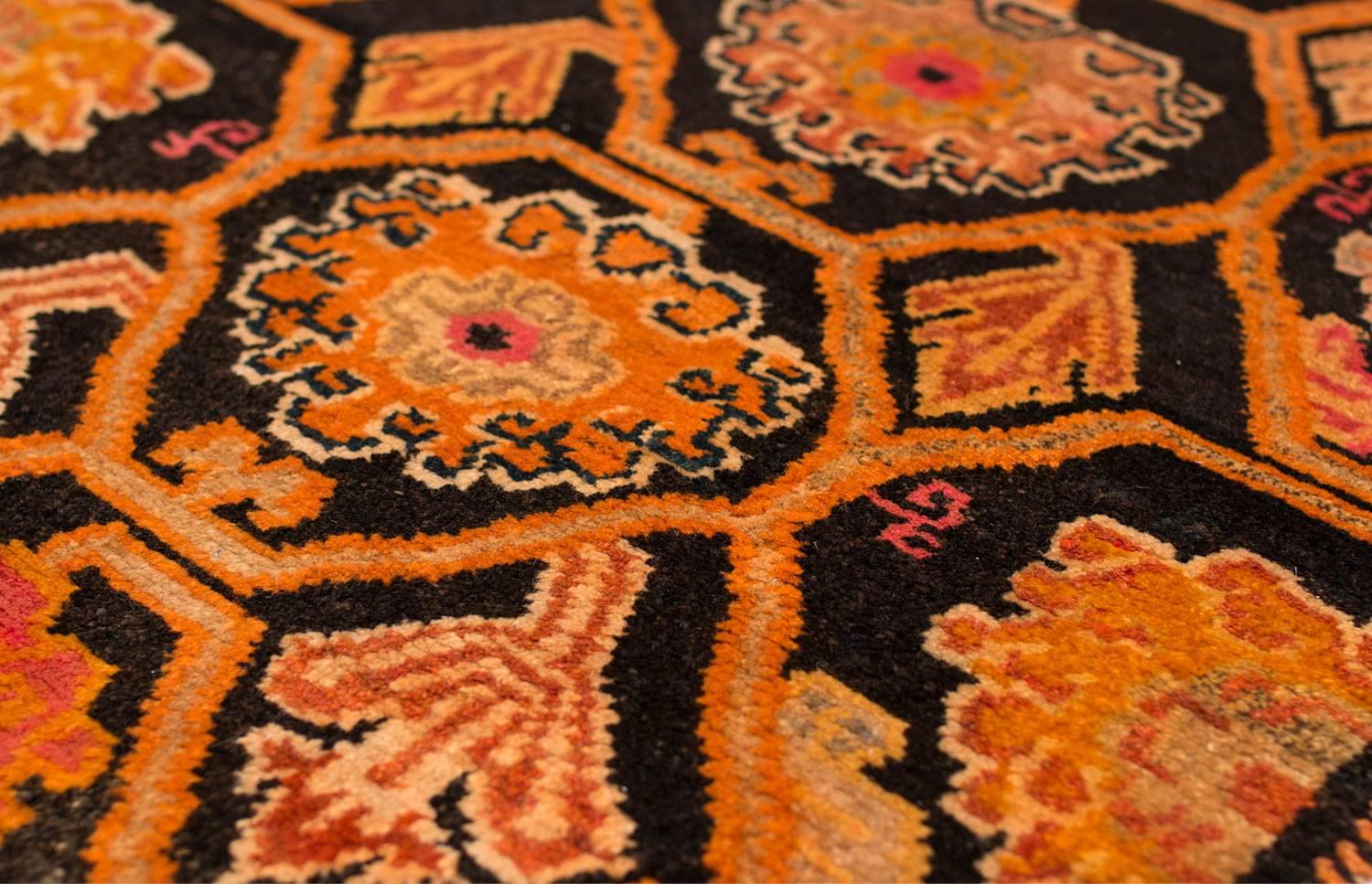 Antique Tibetan Art Deco Rug In Excellent Condition In New York, NY