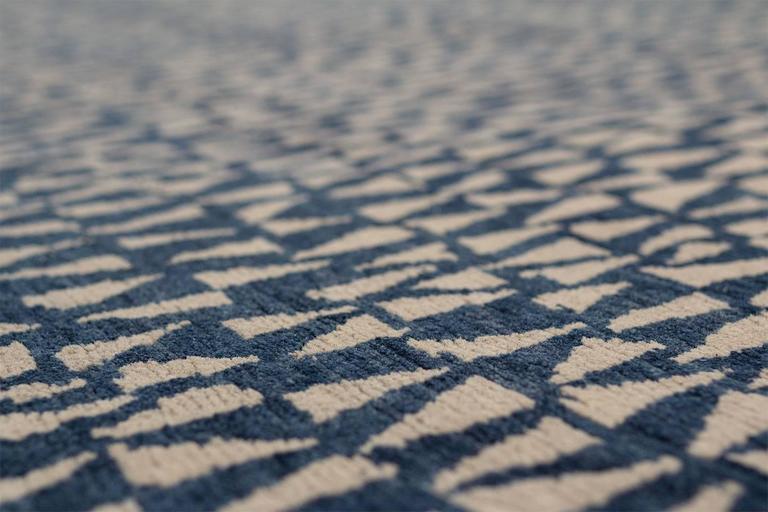 Blue and White Wool Area Rug with Geometric Pattern For Sale at 1stdibs