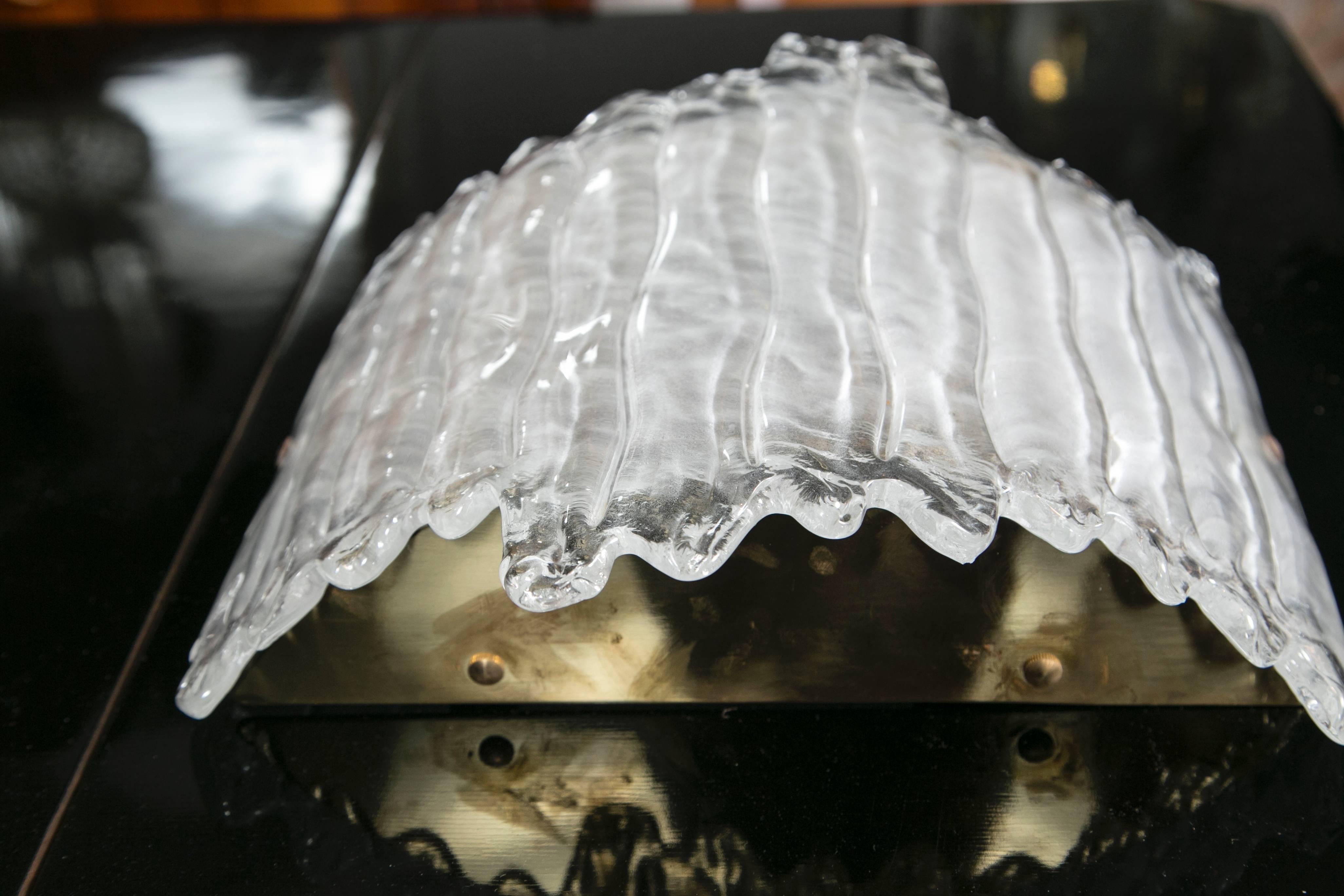 Pareja de apliques de cristal de carámbano curvado de Murano en Excelente estado para la venta en Westport, CT