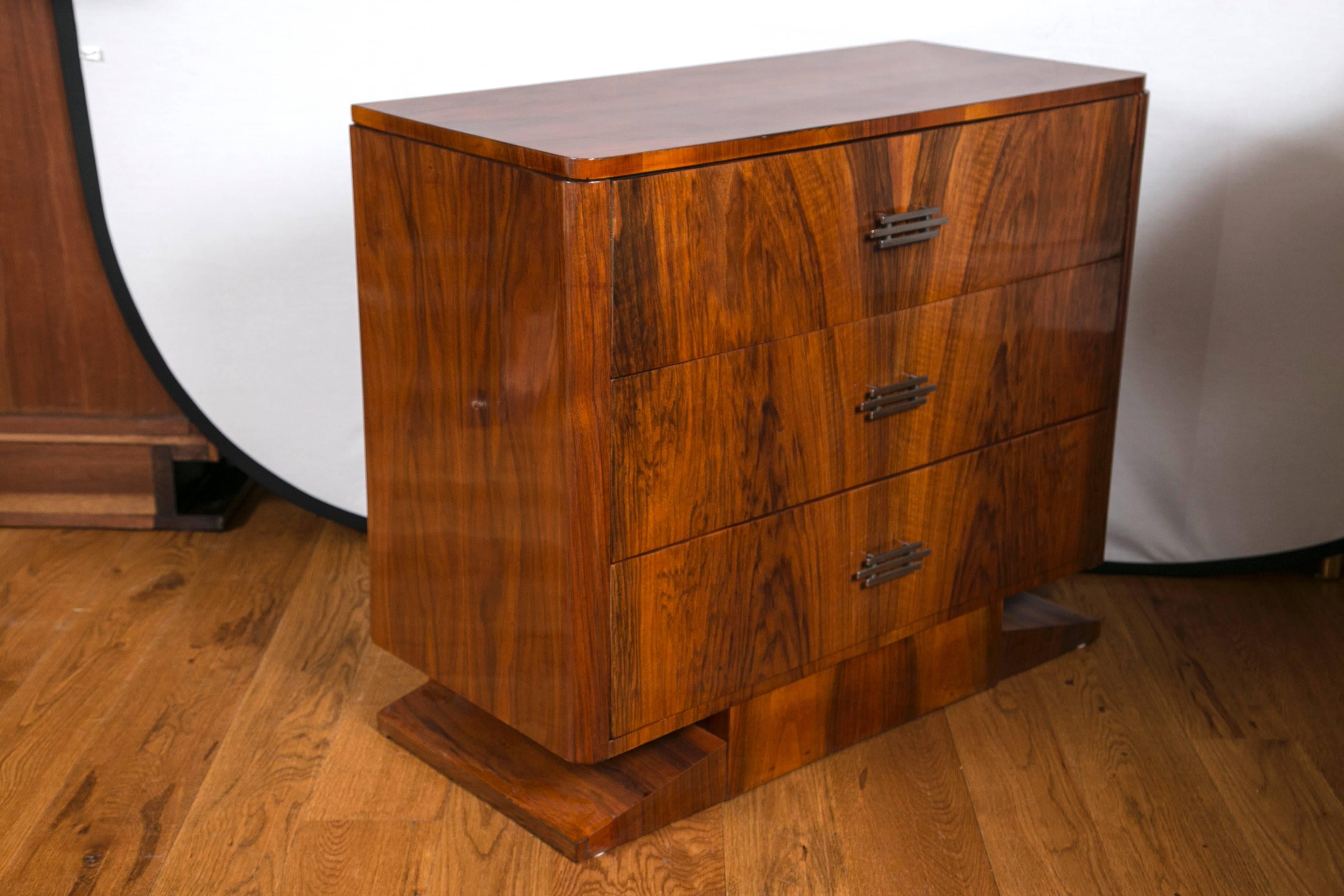 Art Moderne Small Chest of Drawers 3