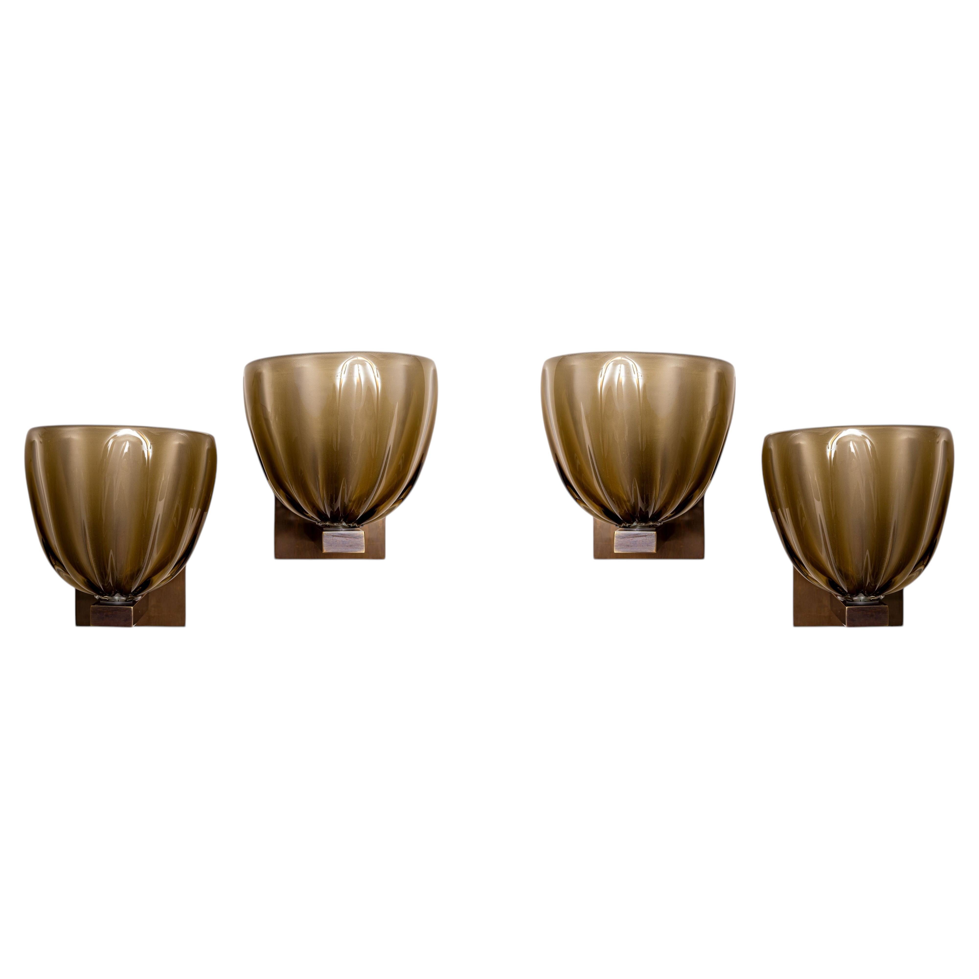 4er-Set modernistischer Wandleuchten aus rauchfarbenem, undurchsichtigem, mundgeblasenem Murano-Glas, zeitgenössisch, UL-zertifiziert