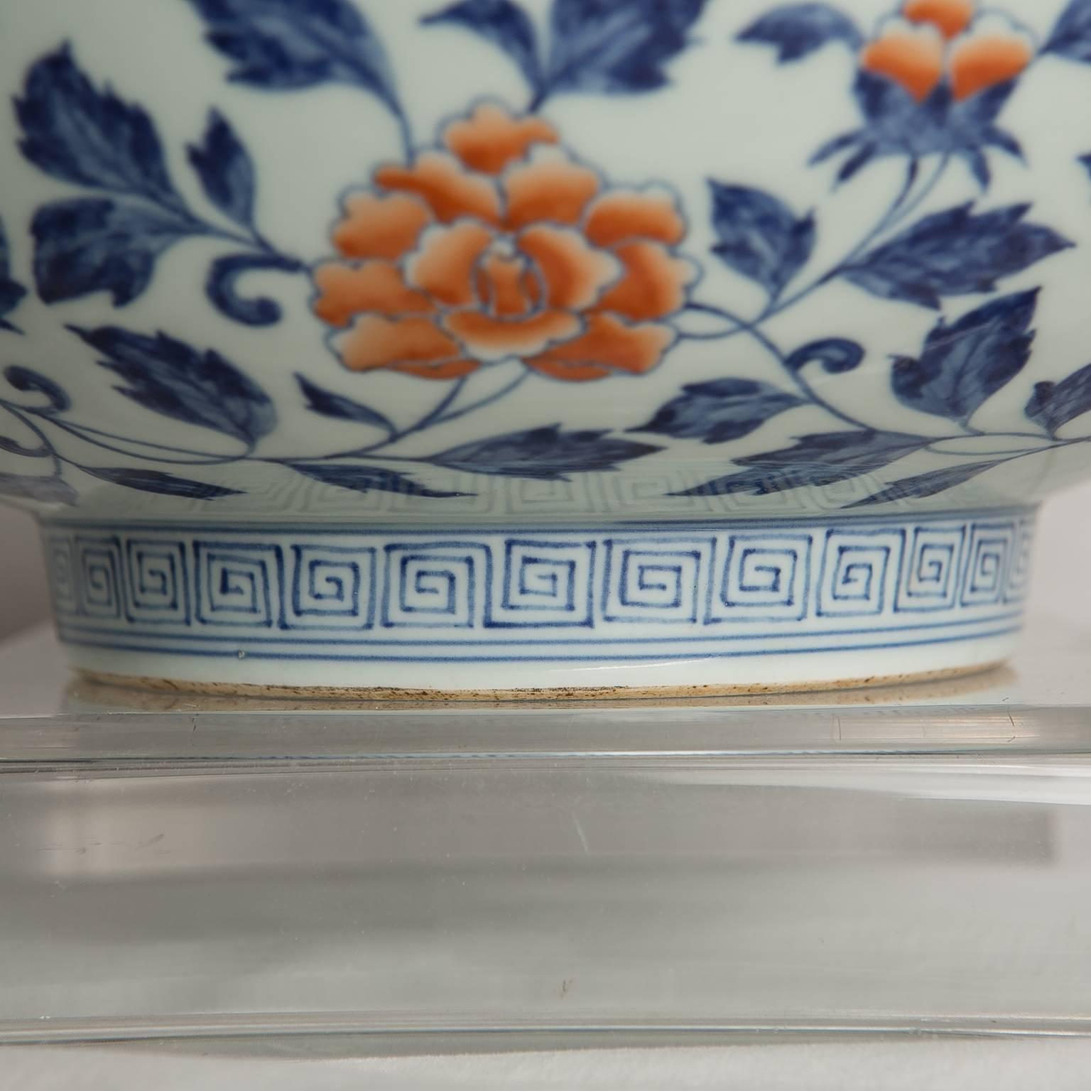 Qing Chinese Bowl with Peony Scroll Decoration