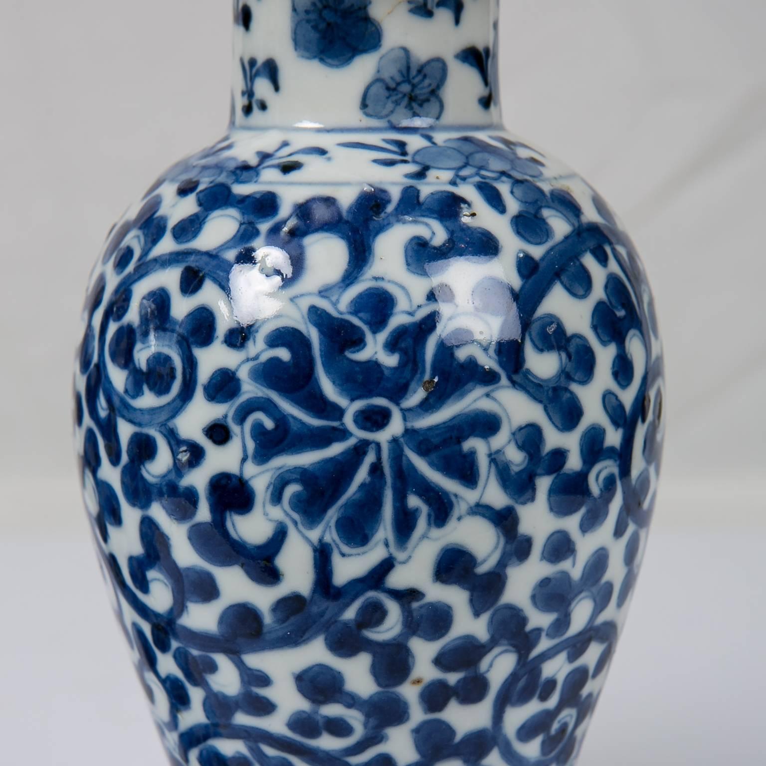 19th Century Blue and White Chinese Porcelain Vases, Pair
