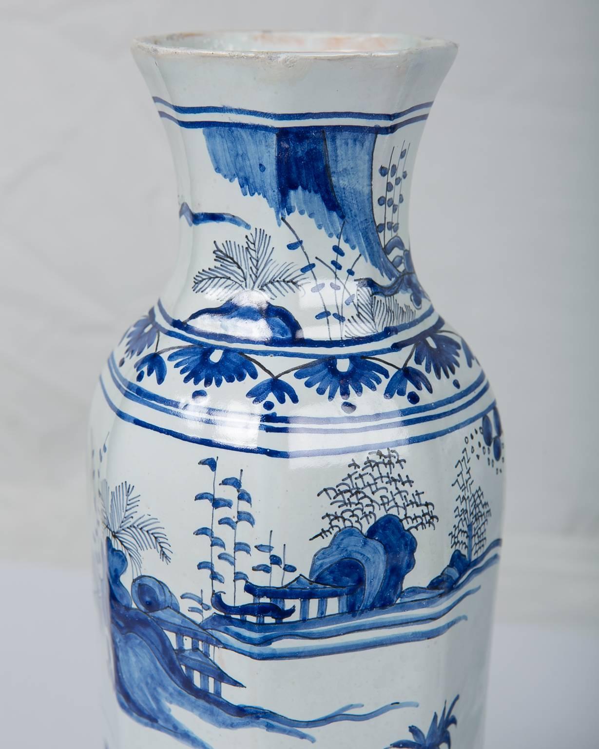 Blue and White Delft Vases Antique In Excellent Condition In Katonah, NY