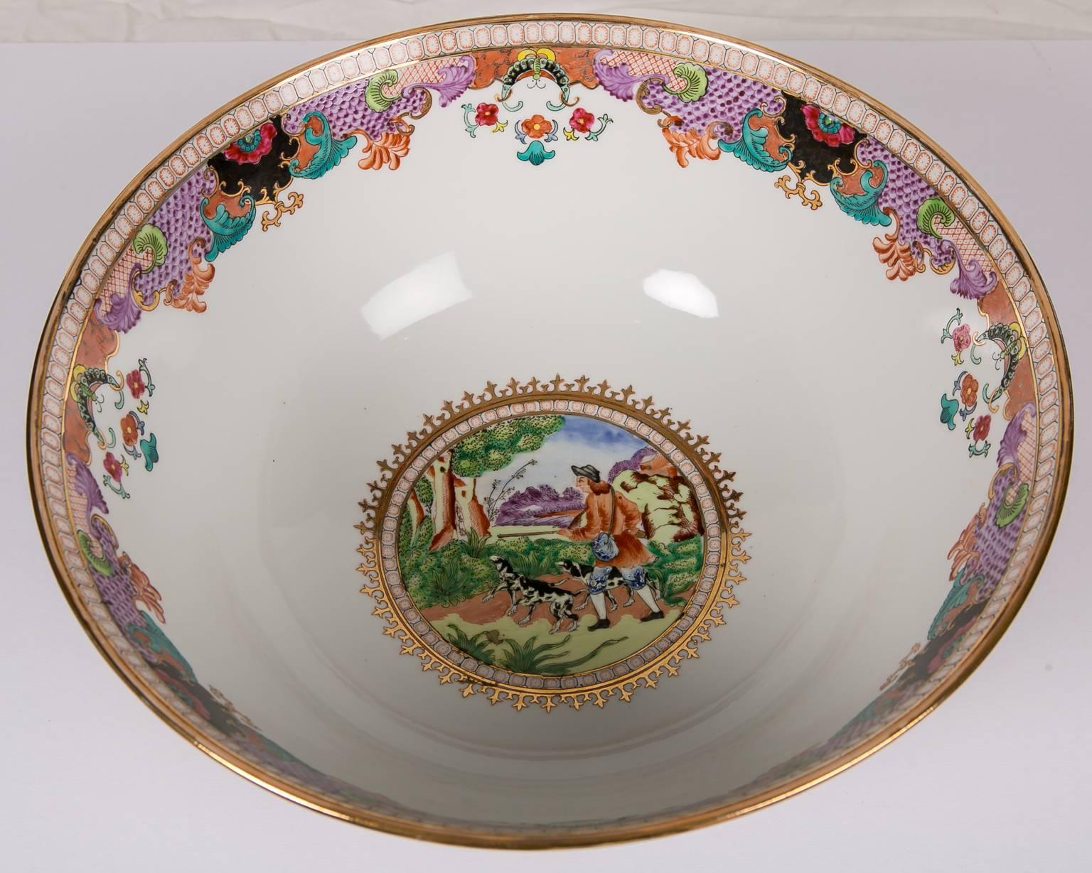 Fine Reproduction Chinese Porcelain Hunt Bowl with 18th Century Scene 3